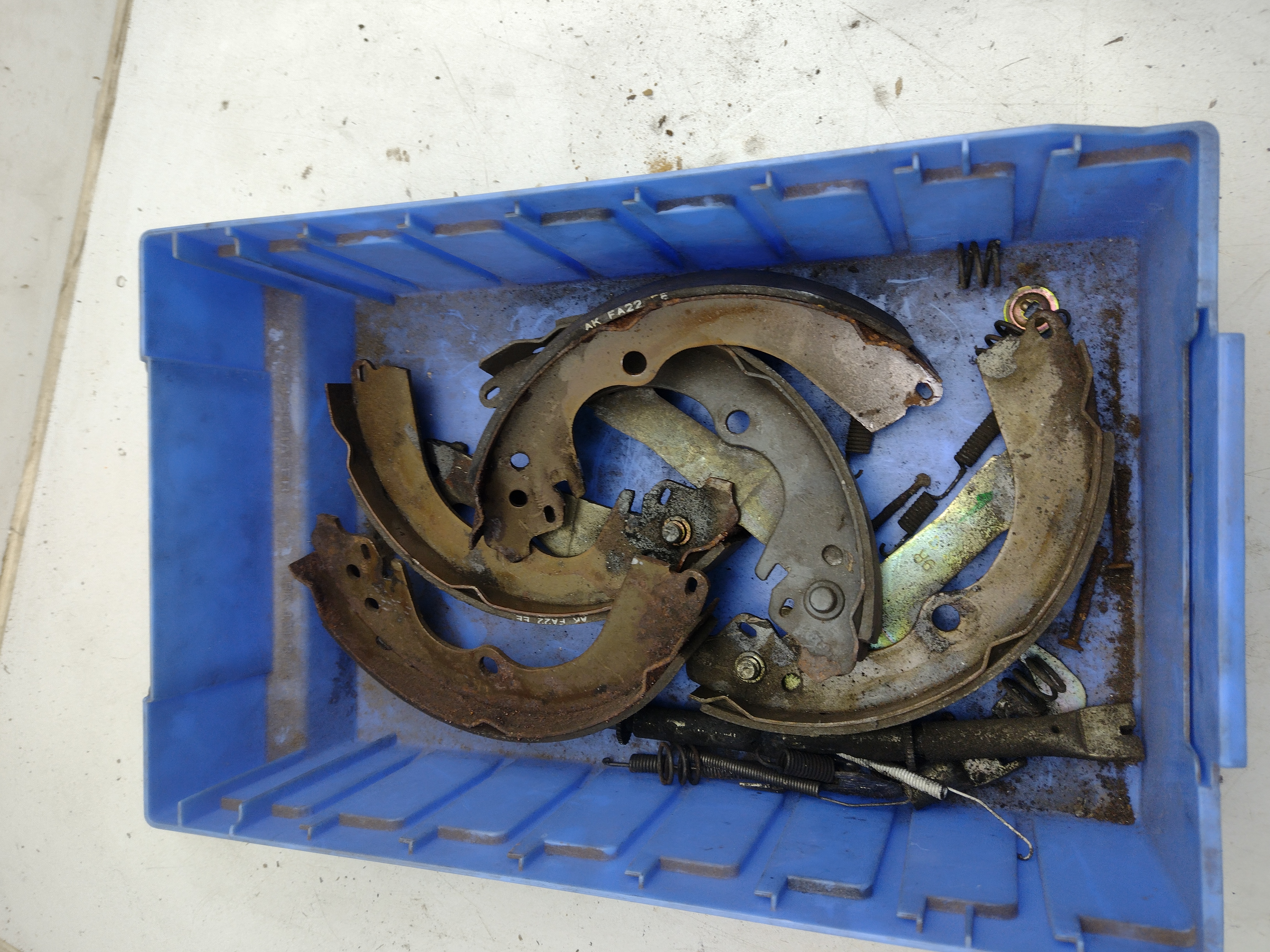 Einzelteile Trommelbremse für Subaru Impreza GC GF 93-00