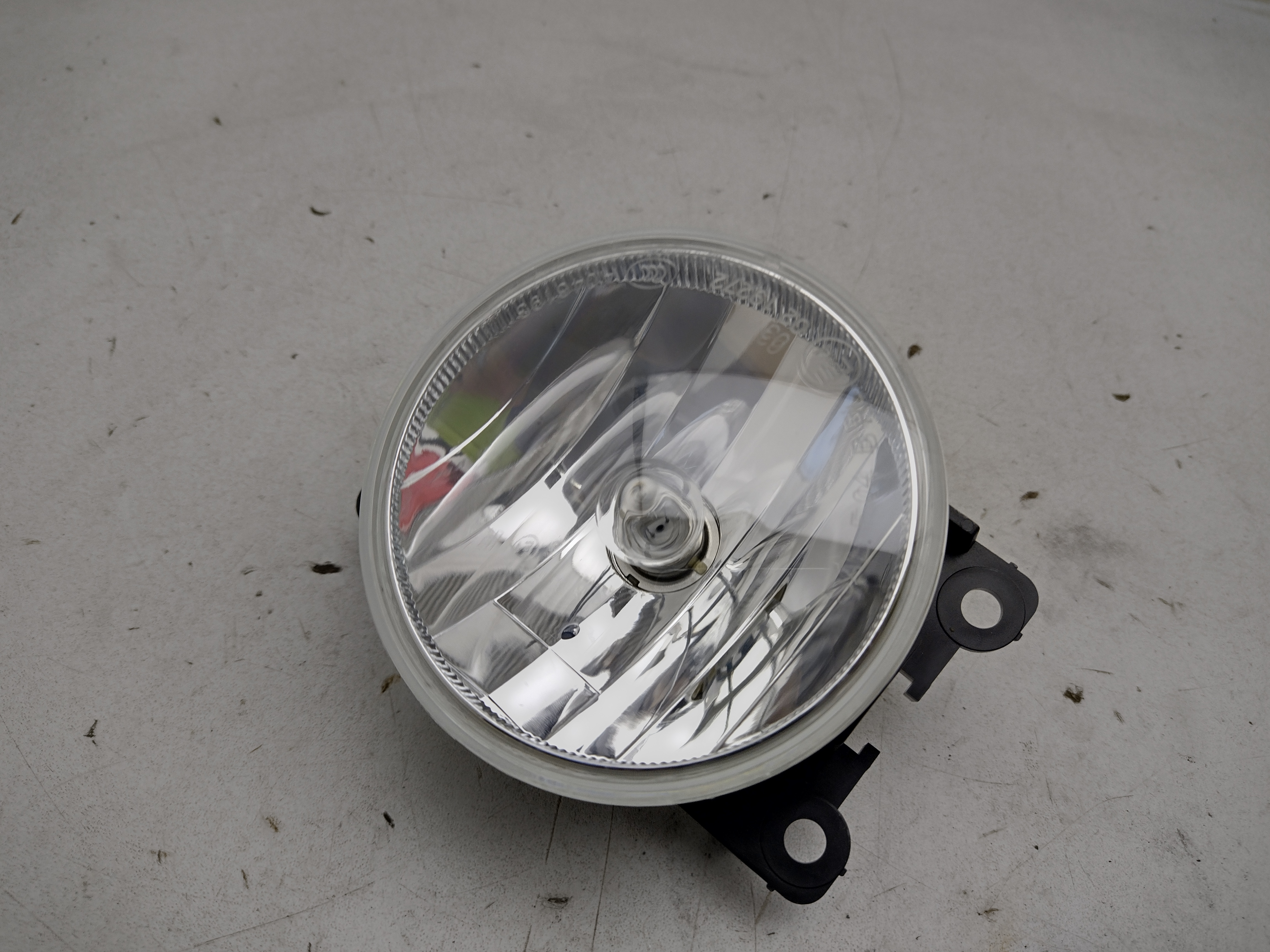 Citroen / Peugeot Nebelscheinwerfer links oder rechts 6206N0 NEU NOS NEW 