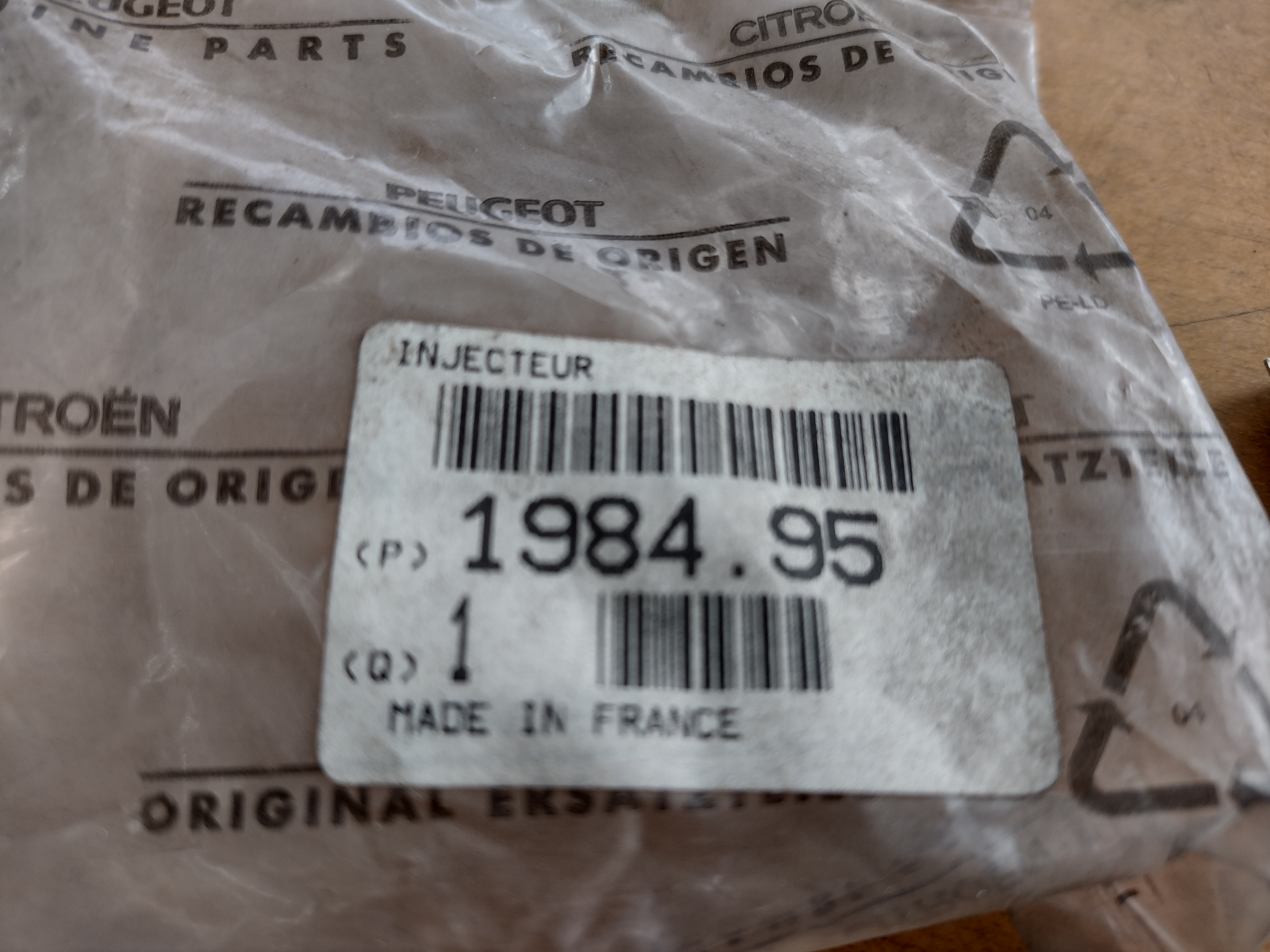 Peugeot / Citroen Einspritzdüse 198495 NEU NOS NEW OEM