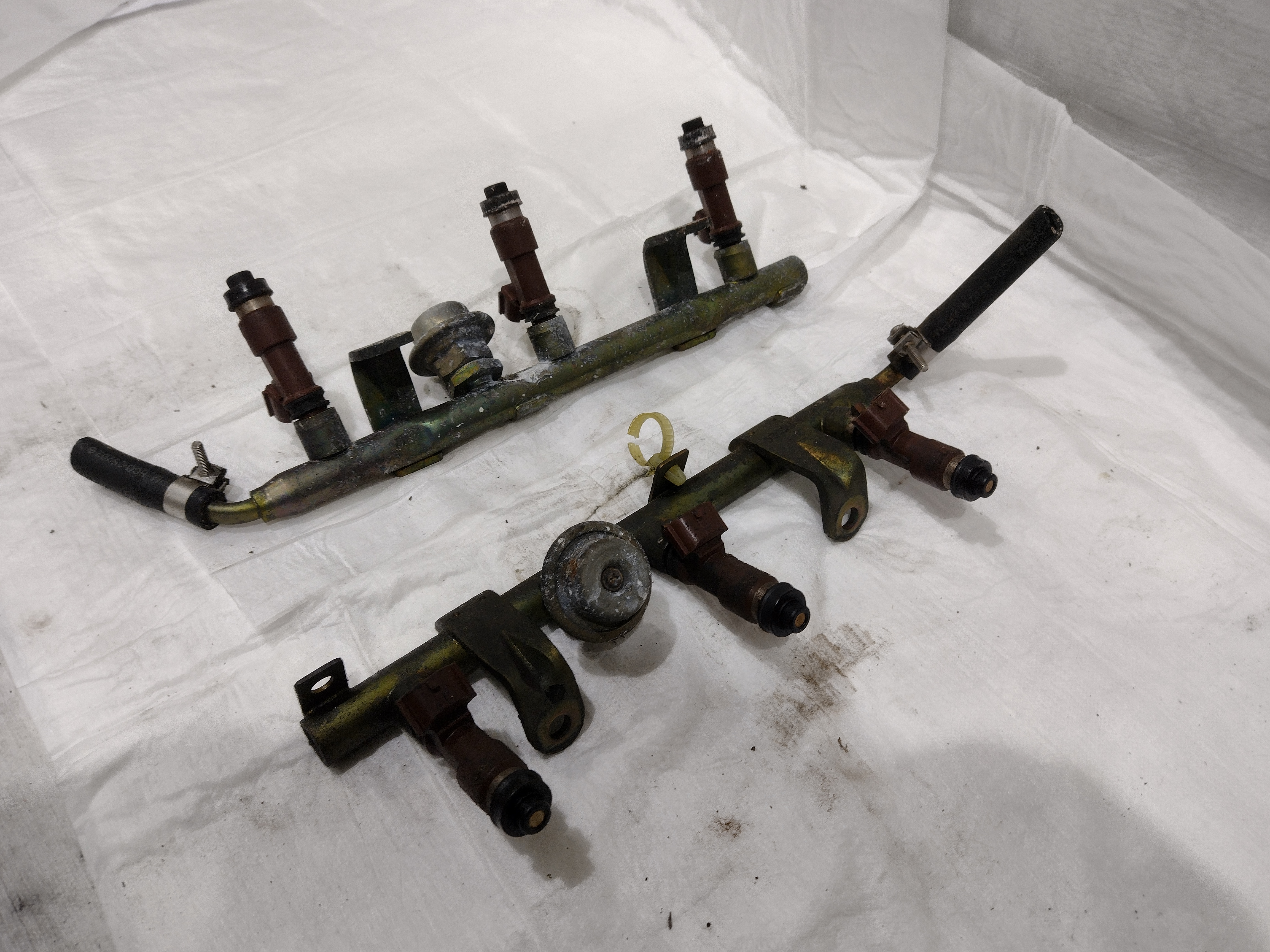 Einspritzgalerie Einspritzdüsen für Subaru Legacy Spec B 3.0l 4 BL BP und Outback H6 BL BP EZ30D