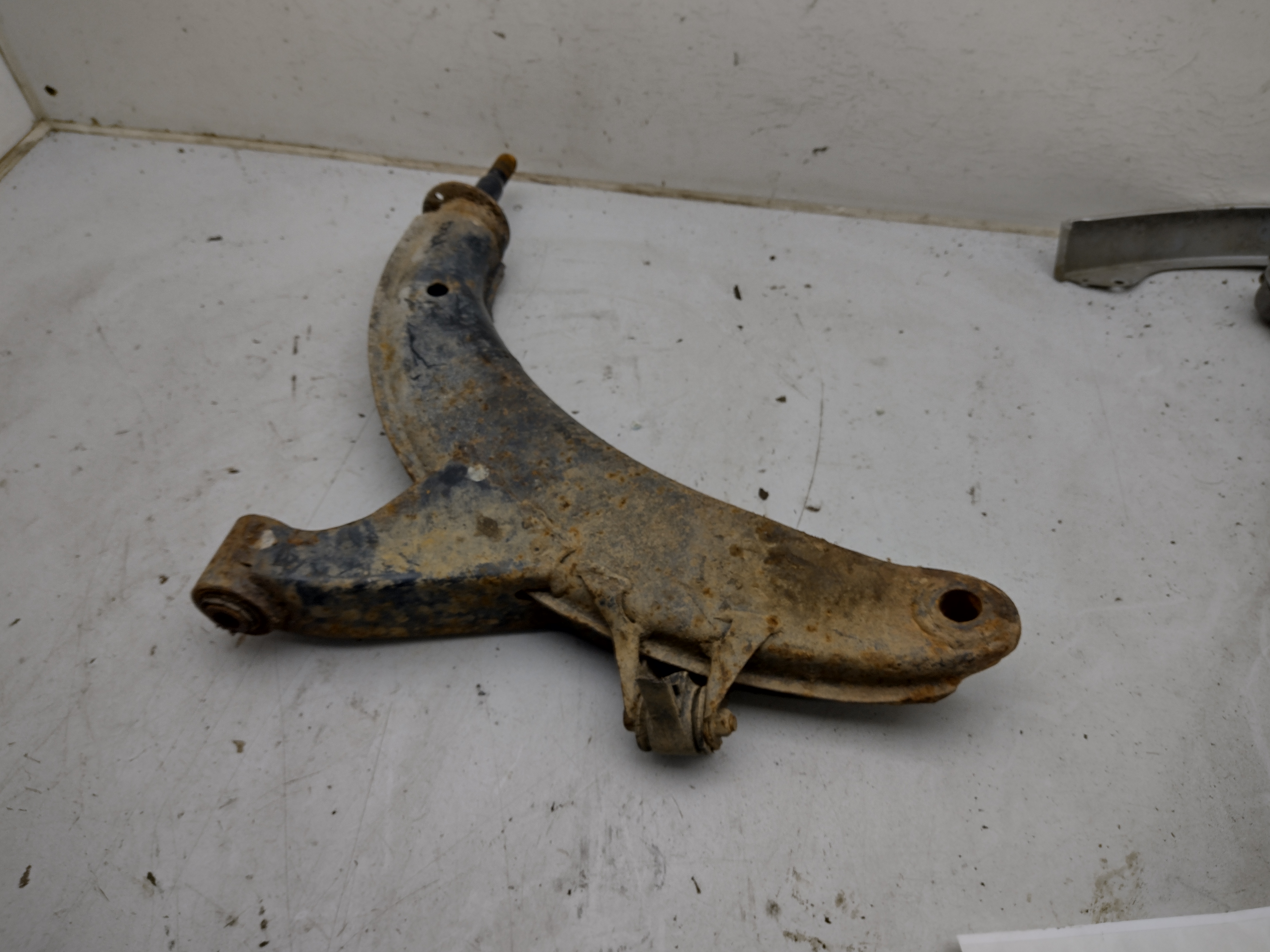 Querlenker vorne links für Subaru Legacy 1 BC BJF 89-94