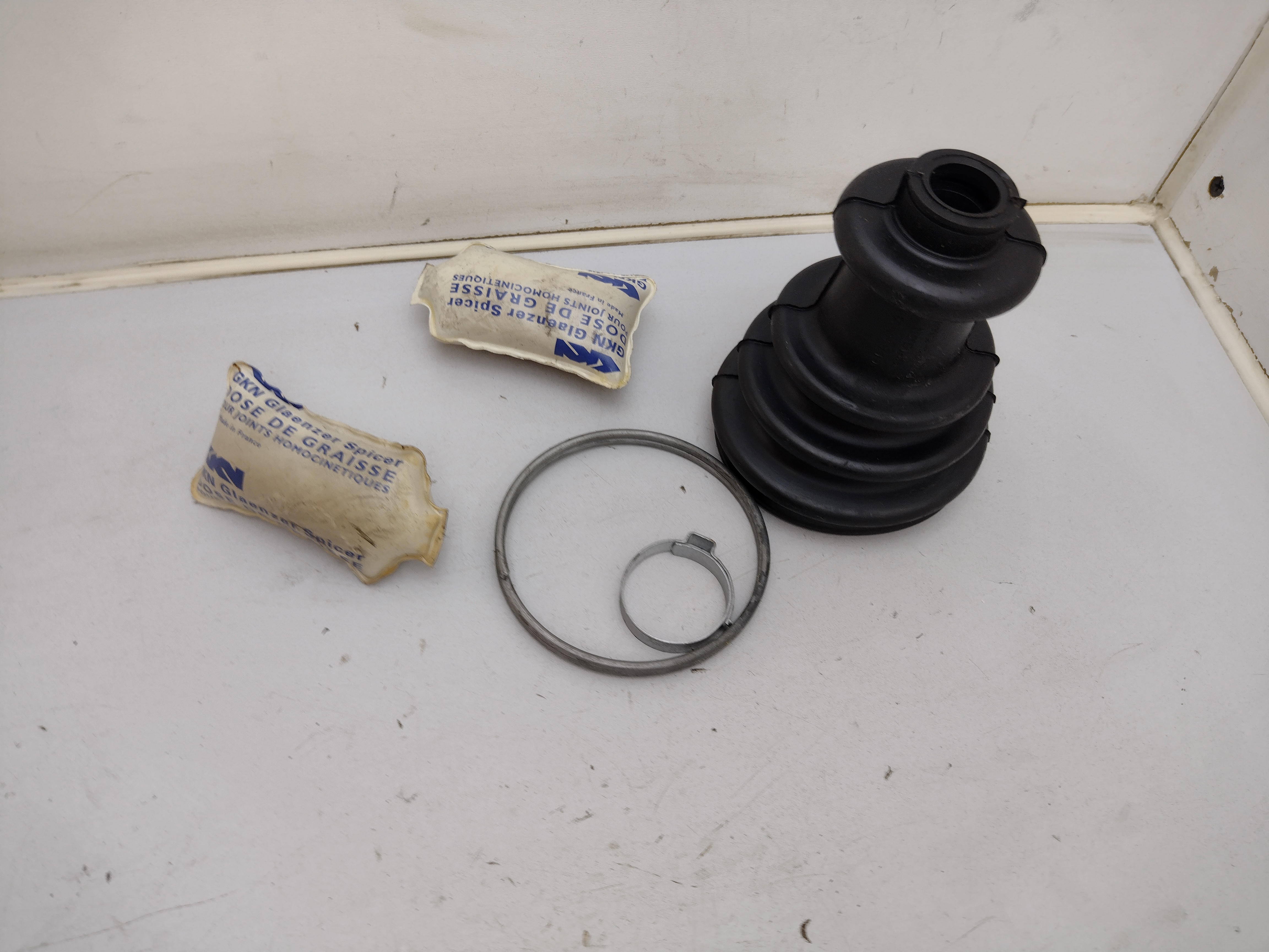 Peugeot / Citroen Manschettensatz 86mm Radseite 329374 NOS NEW OEM 
