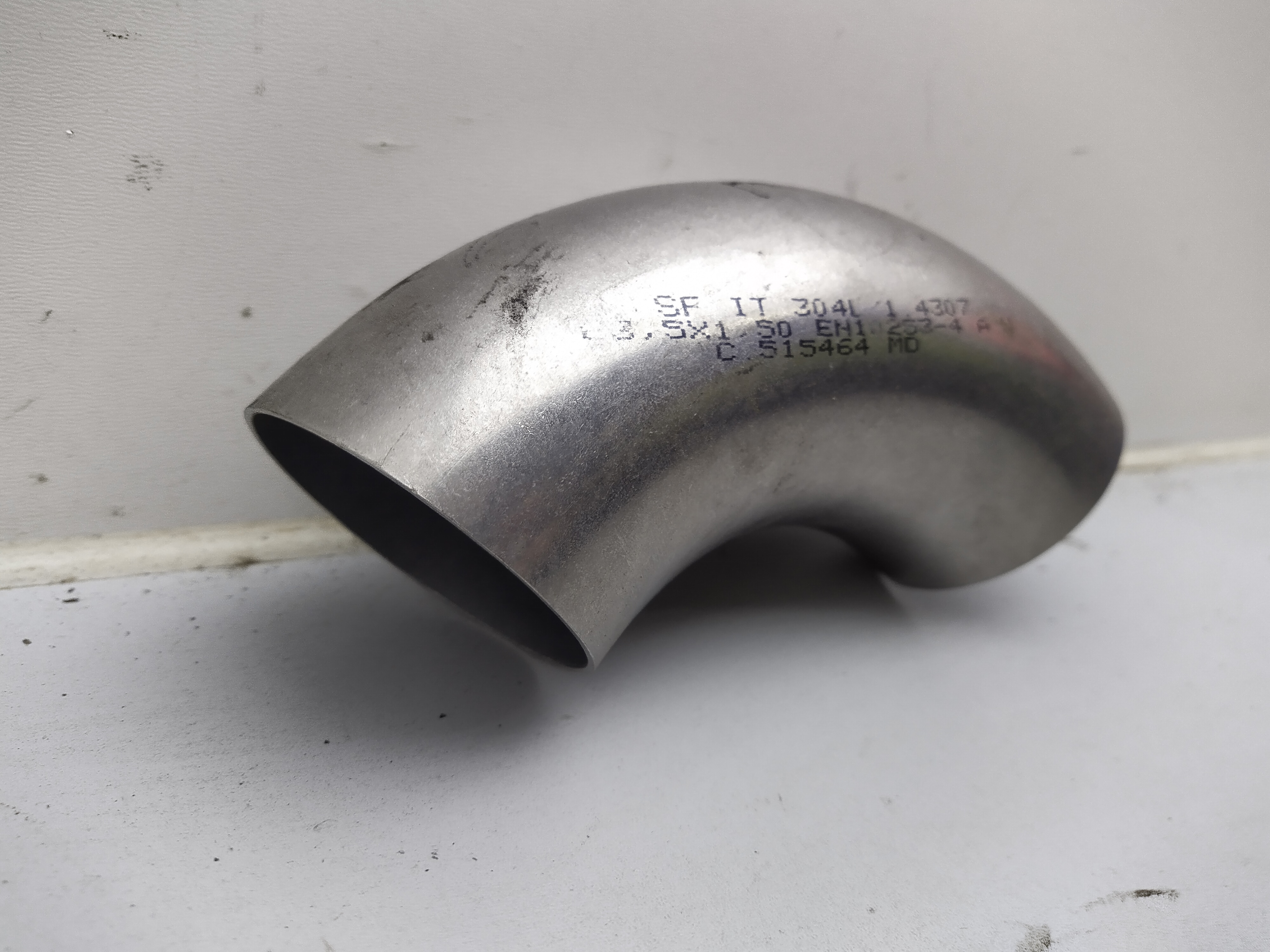 63,5mm 2,5 Zoll V2A Rohrbogen 90 Grad Edelstahl Auspuff Abgasanlage