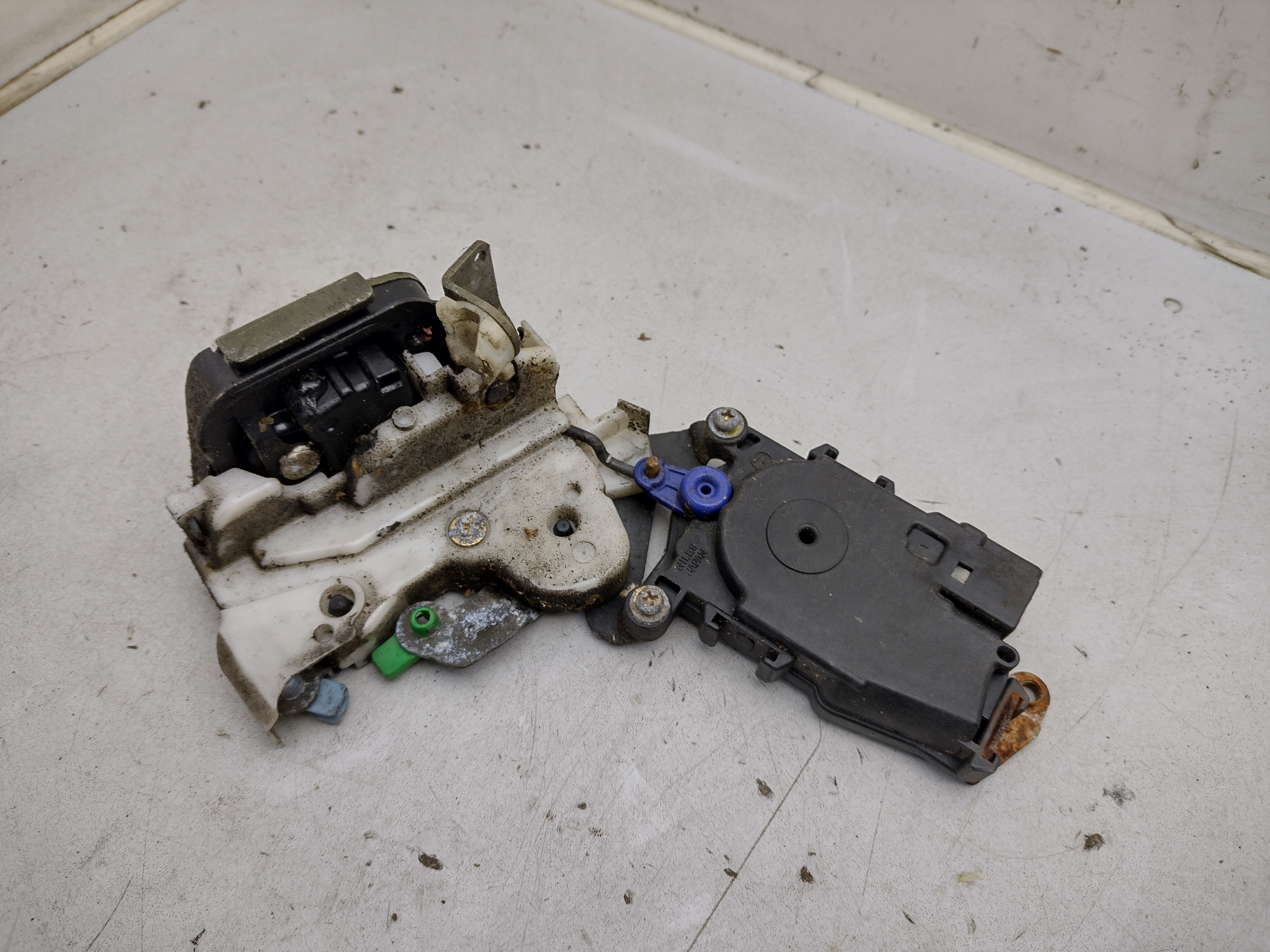 Türschloss hinten links von Subaru Impreza GC GF 93-00