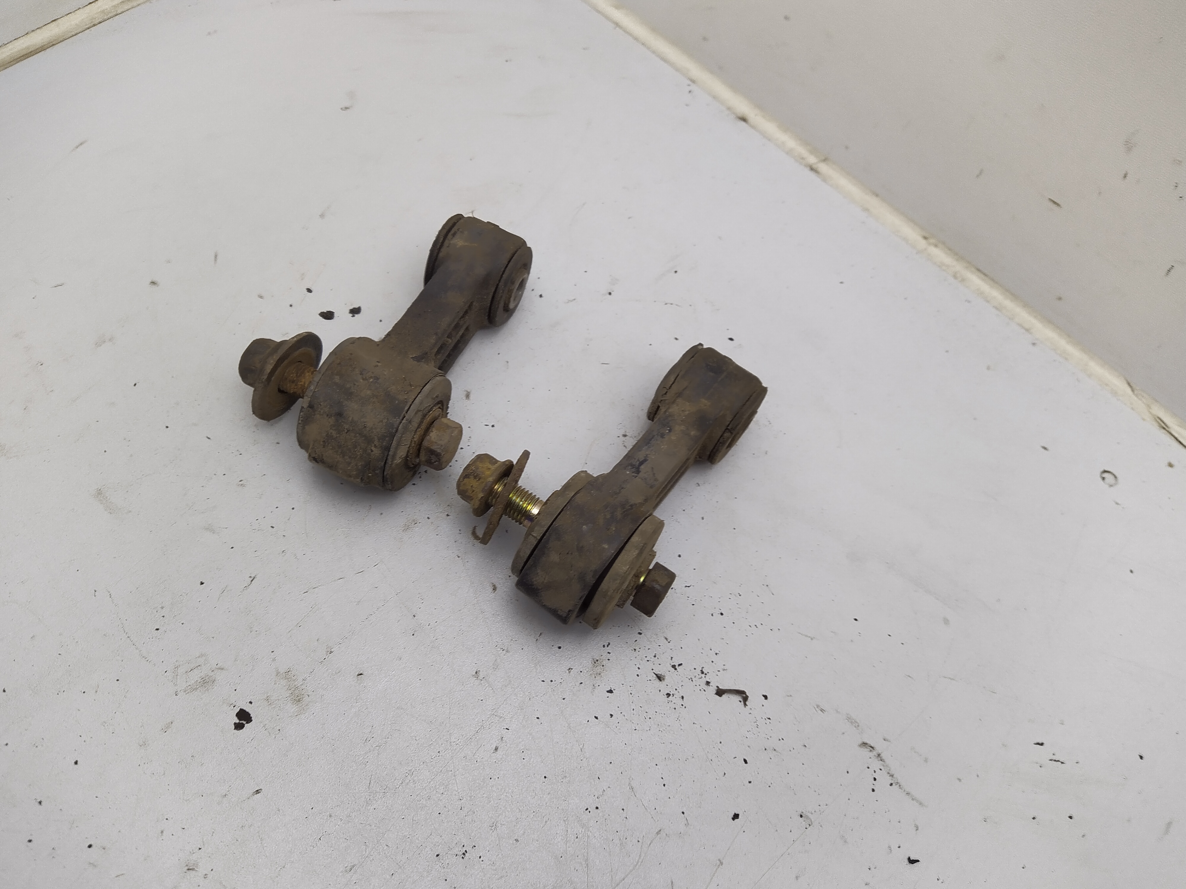 Satz Koppelstangen vorne Subaru Impreza / Forester  / Legacy