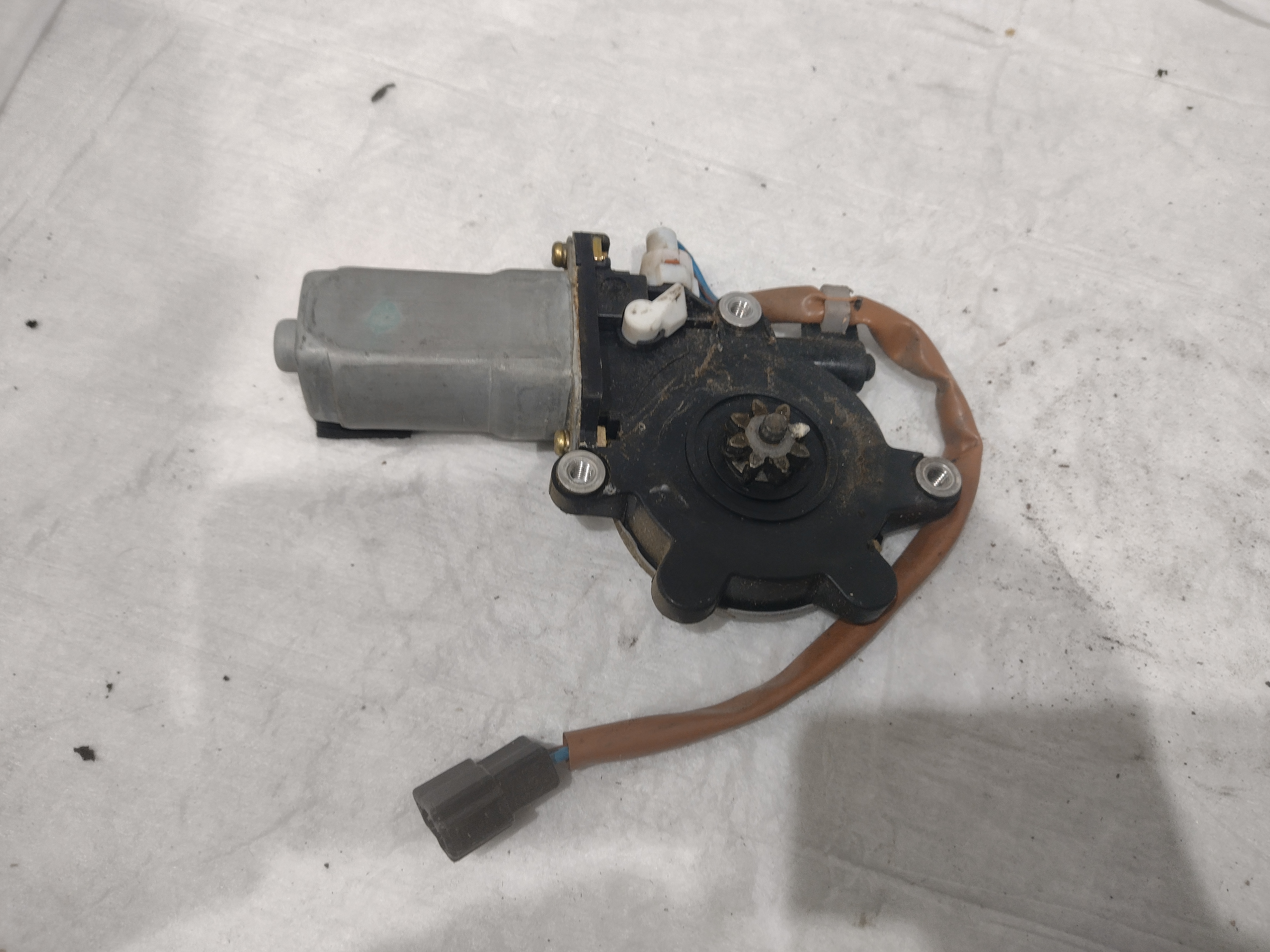Fensterhebermotor hinten rechts von Subaru Impreza 1 GC GF 