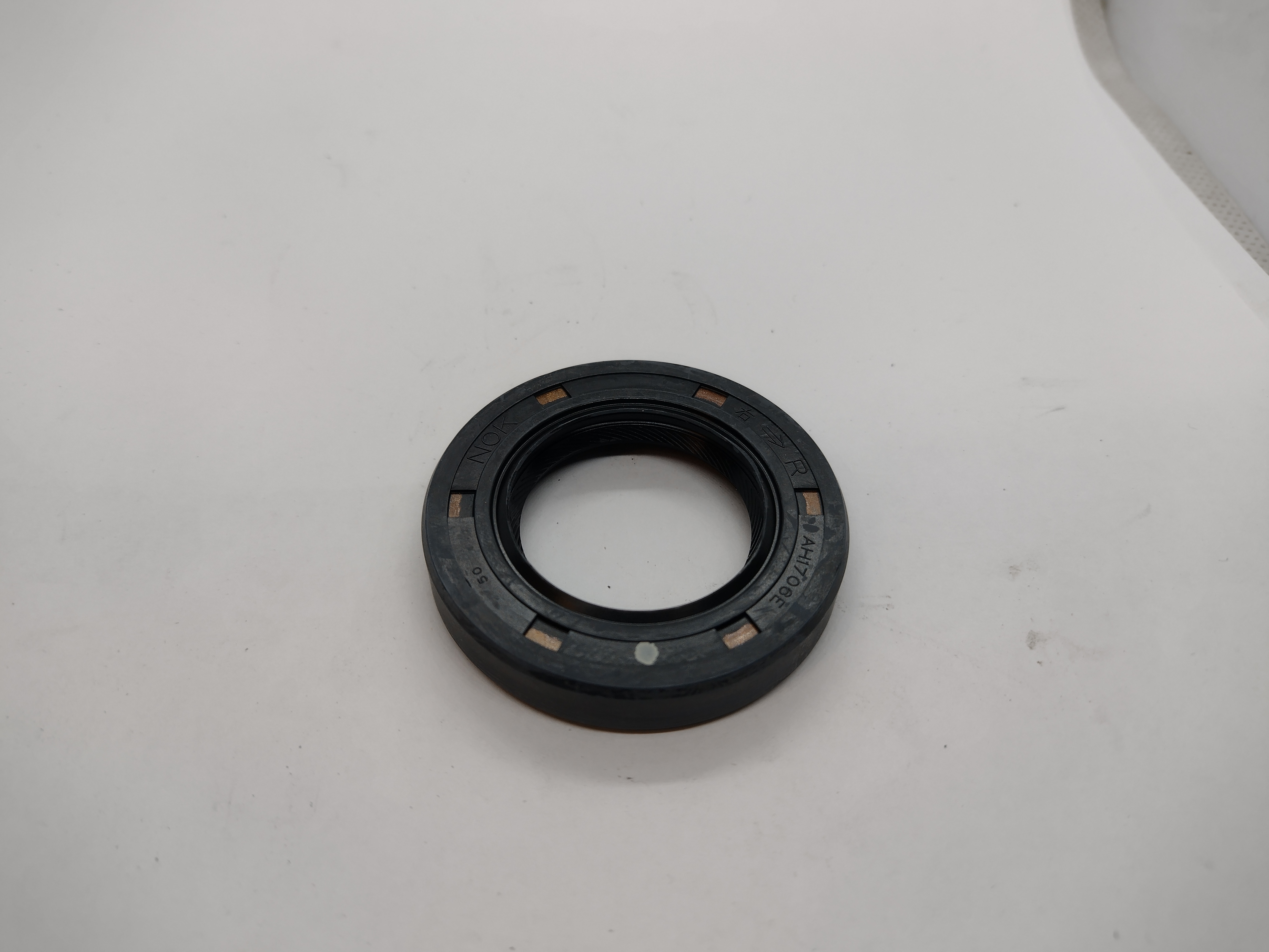Simmerring Antriebswelle rechts für Subaru 5 Gang Getriebe 806730031 