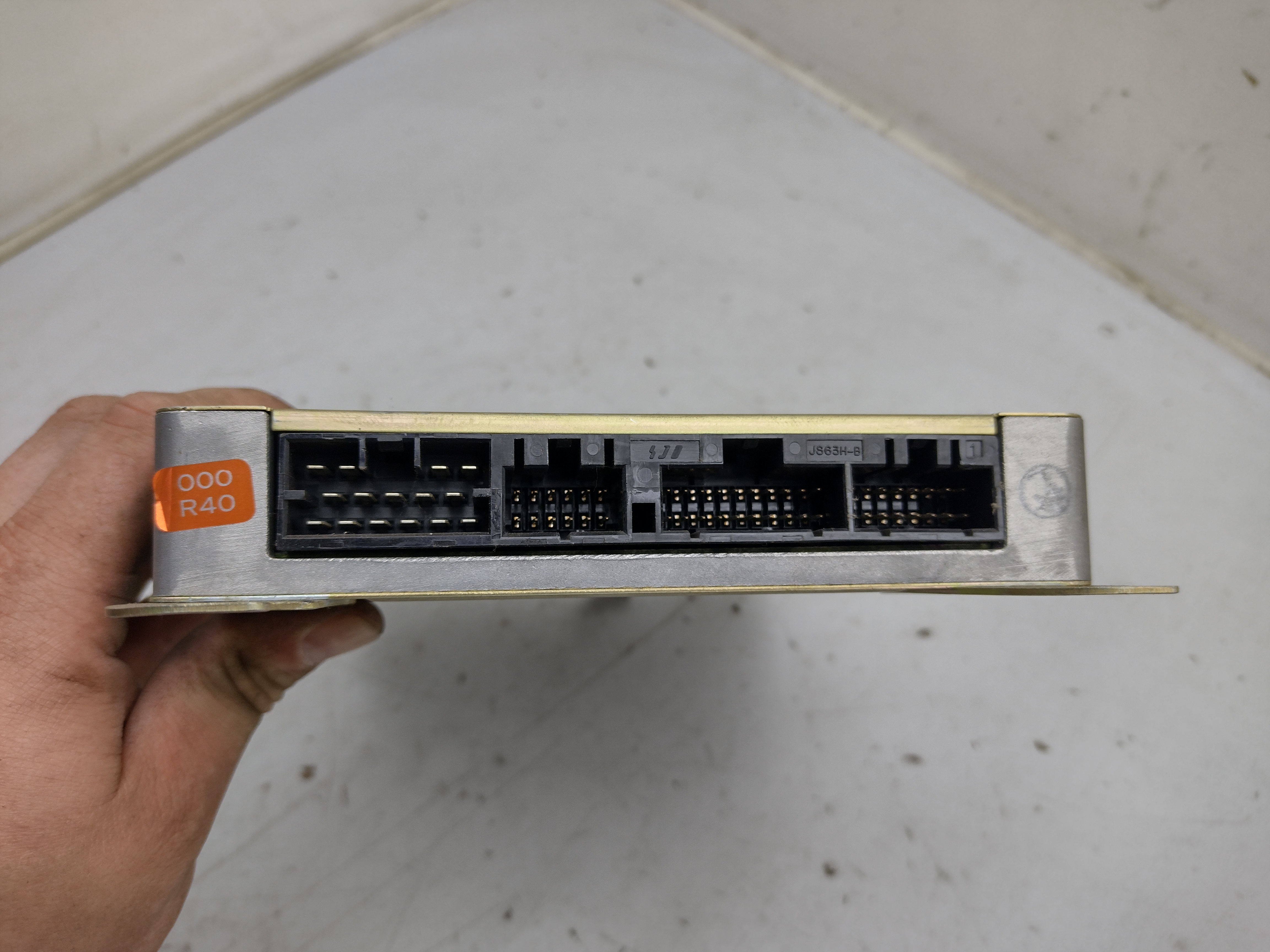 Motorsteuergerät ECU 22611AA250 für Subaru Leone