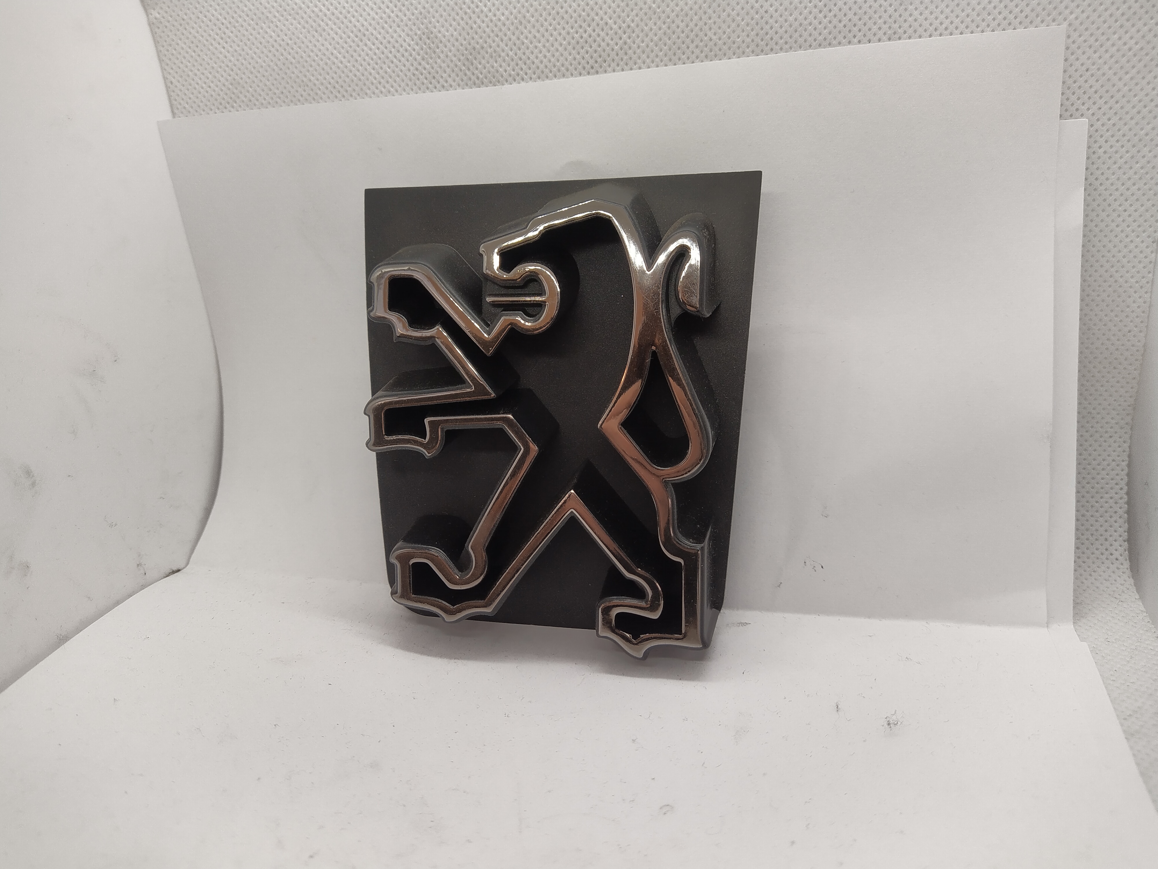 Peugeot Emblem Logo 781072 NEU NOS