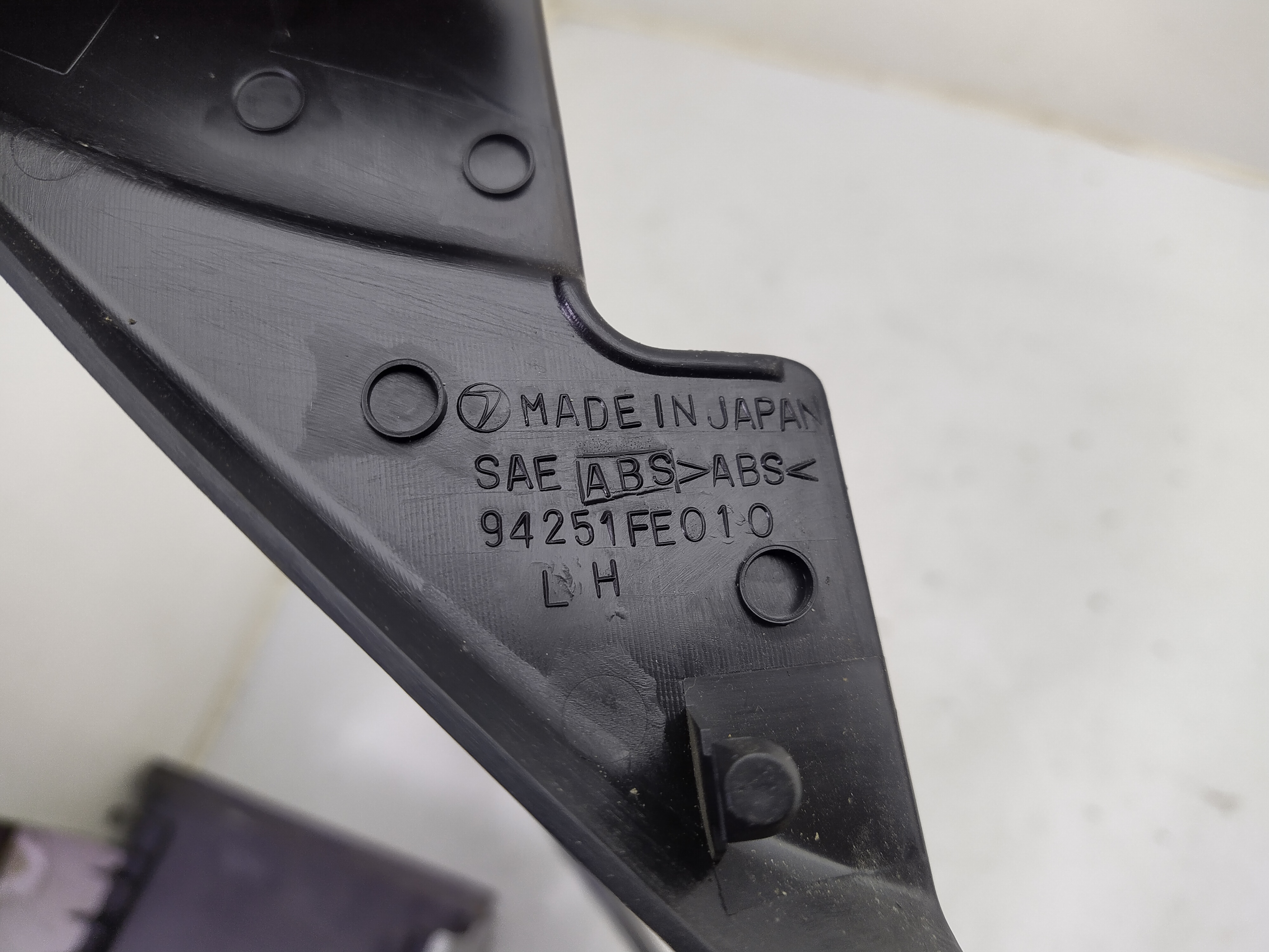 Spiegeldreieck Verkleidung links von Subaru Impreza GD GG 2003 Newage 94251FE010