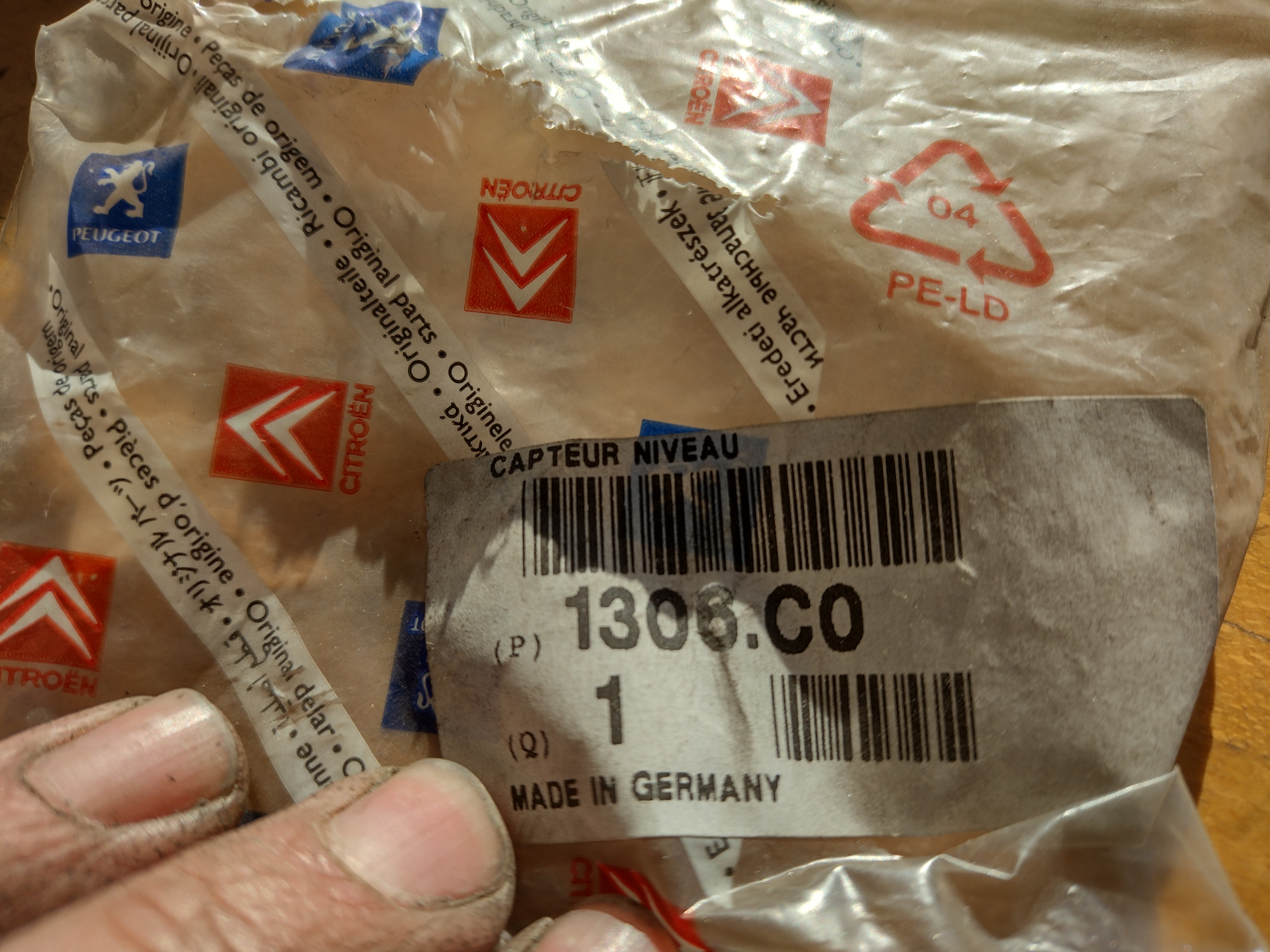 Peugeot / Citroen Wasserstandssensor im Ausgleichsbehälter 1306C0 NEU NOS NEW OEM