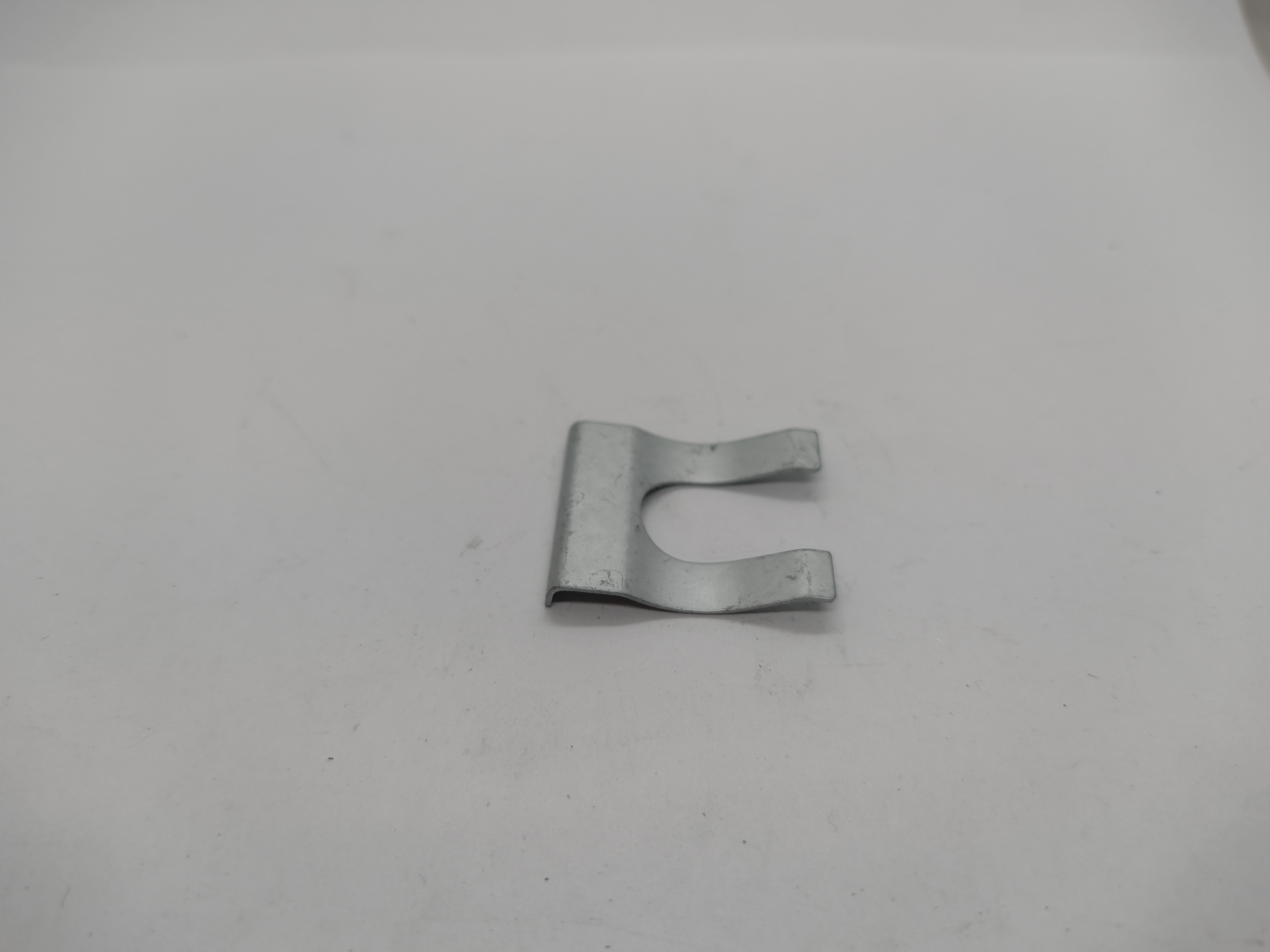 Klammer Bremsleitung 627013001 für Subaru Impreza Forester Legacy