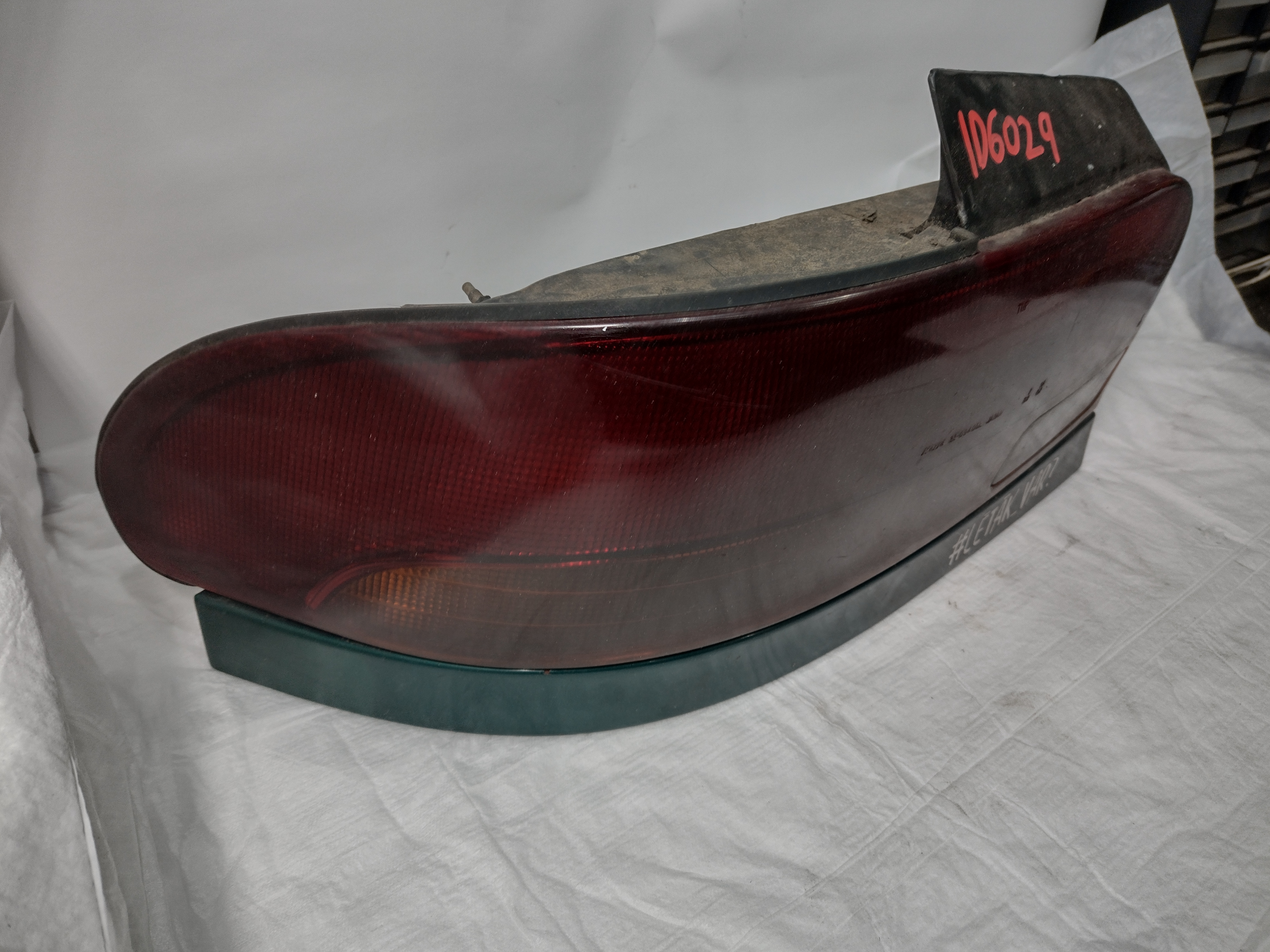 Rücklicht Rückleuchte hinten links Subaru Impreza GC8 Limo Sedan