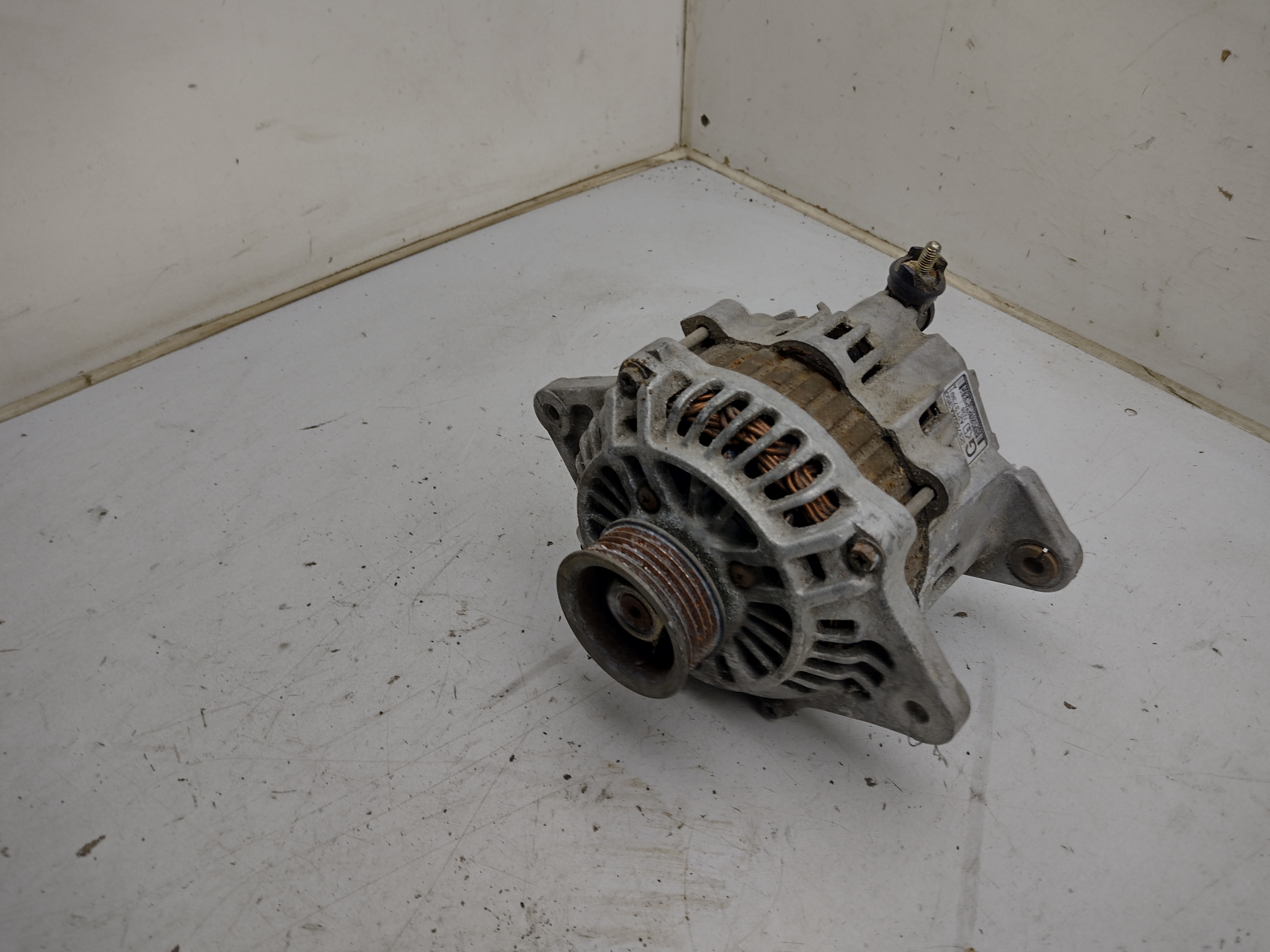 Lichtmaschine Generator 23700AA350 für Subaru Legacy 2 BD BG