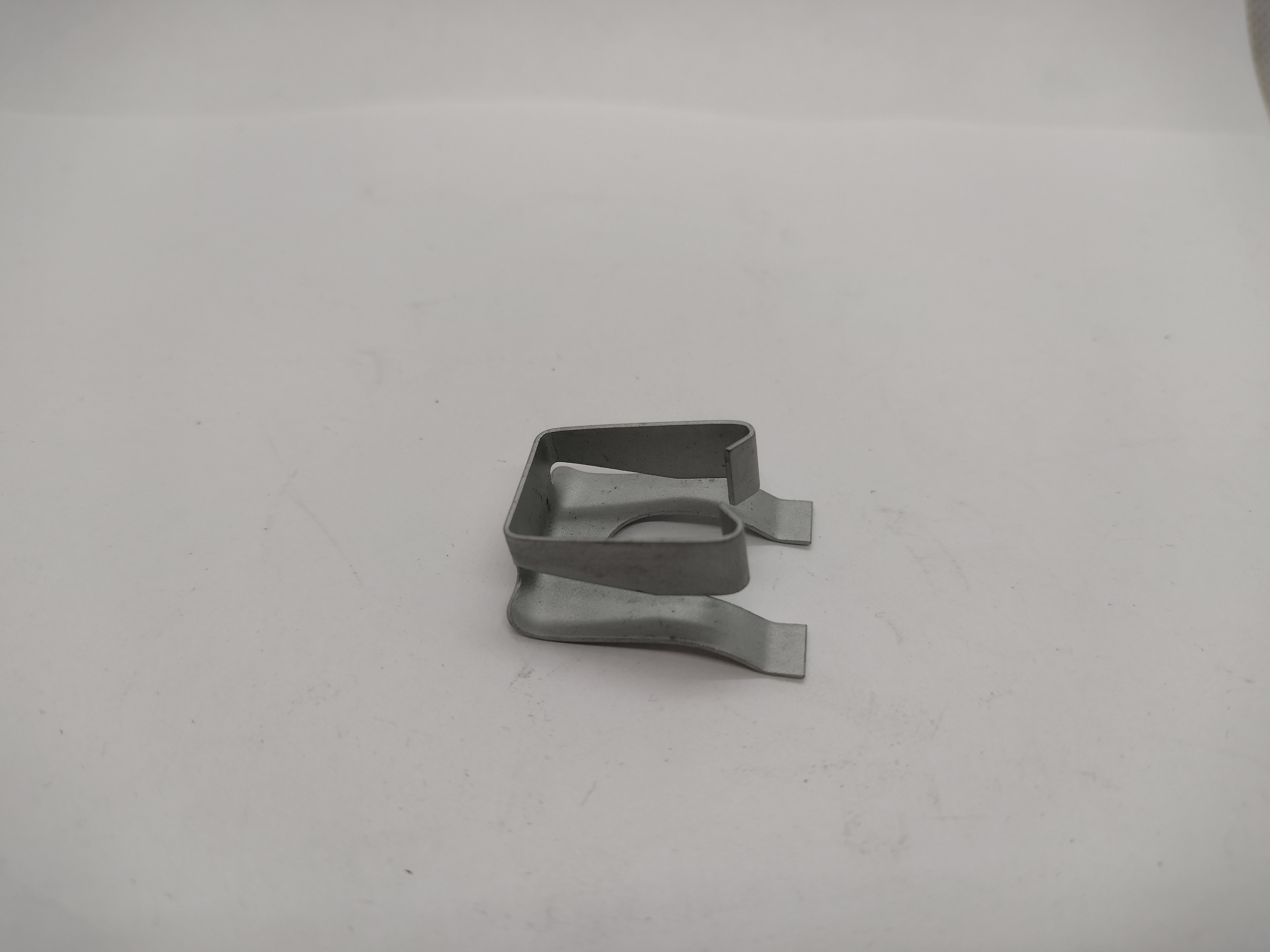 Klammer Bremsleitung 25546GA400 für Subaru Impreza Forester Legacy