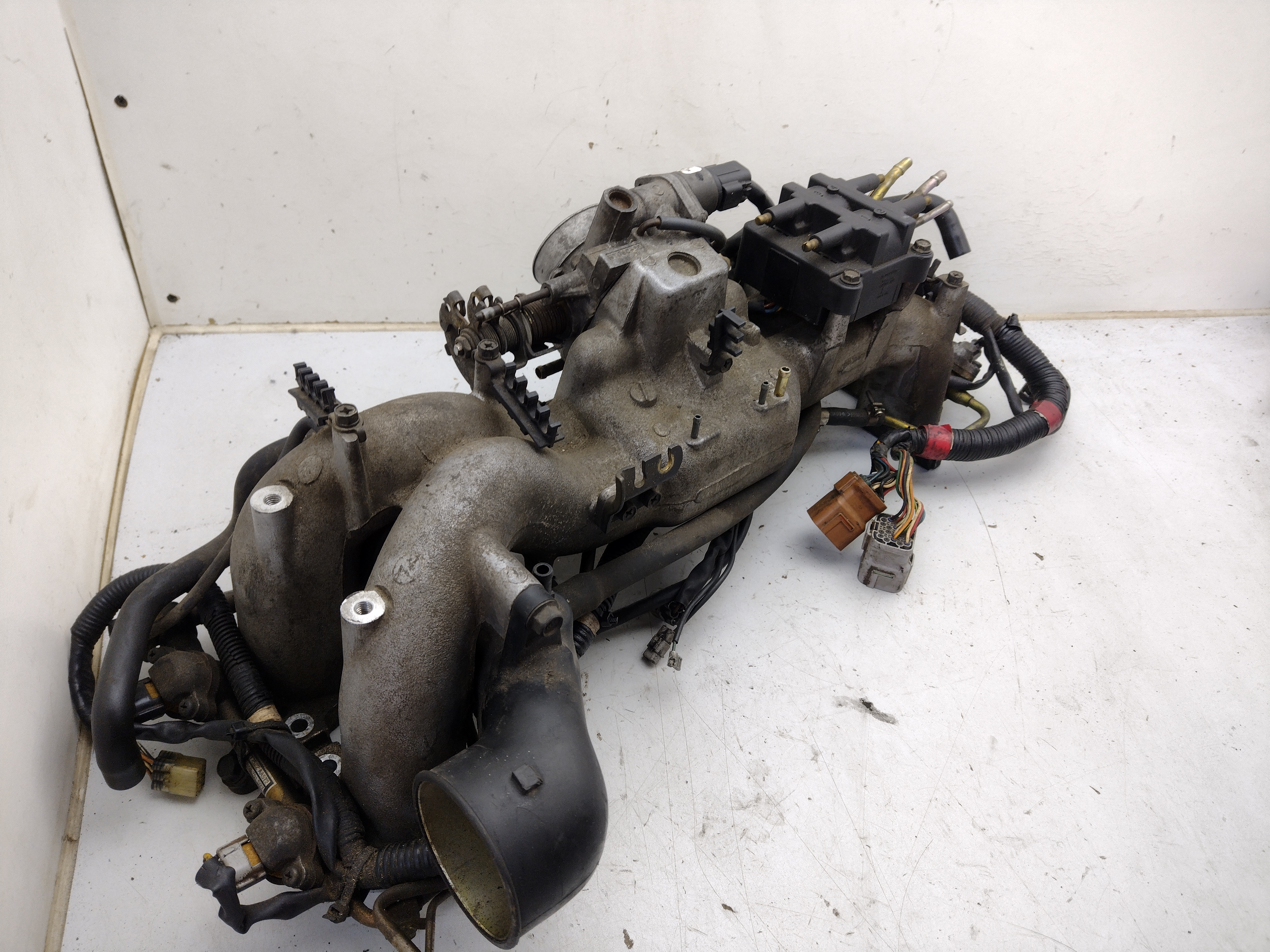 Ansaugbrücke mit Inlet Drosselklappe Einspritzdüsen Zündspule kabelbaum für Subaru Impreza GT 98-00 EJ205