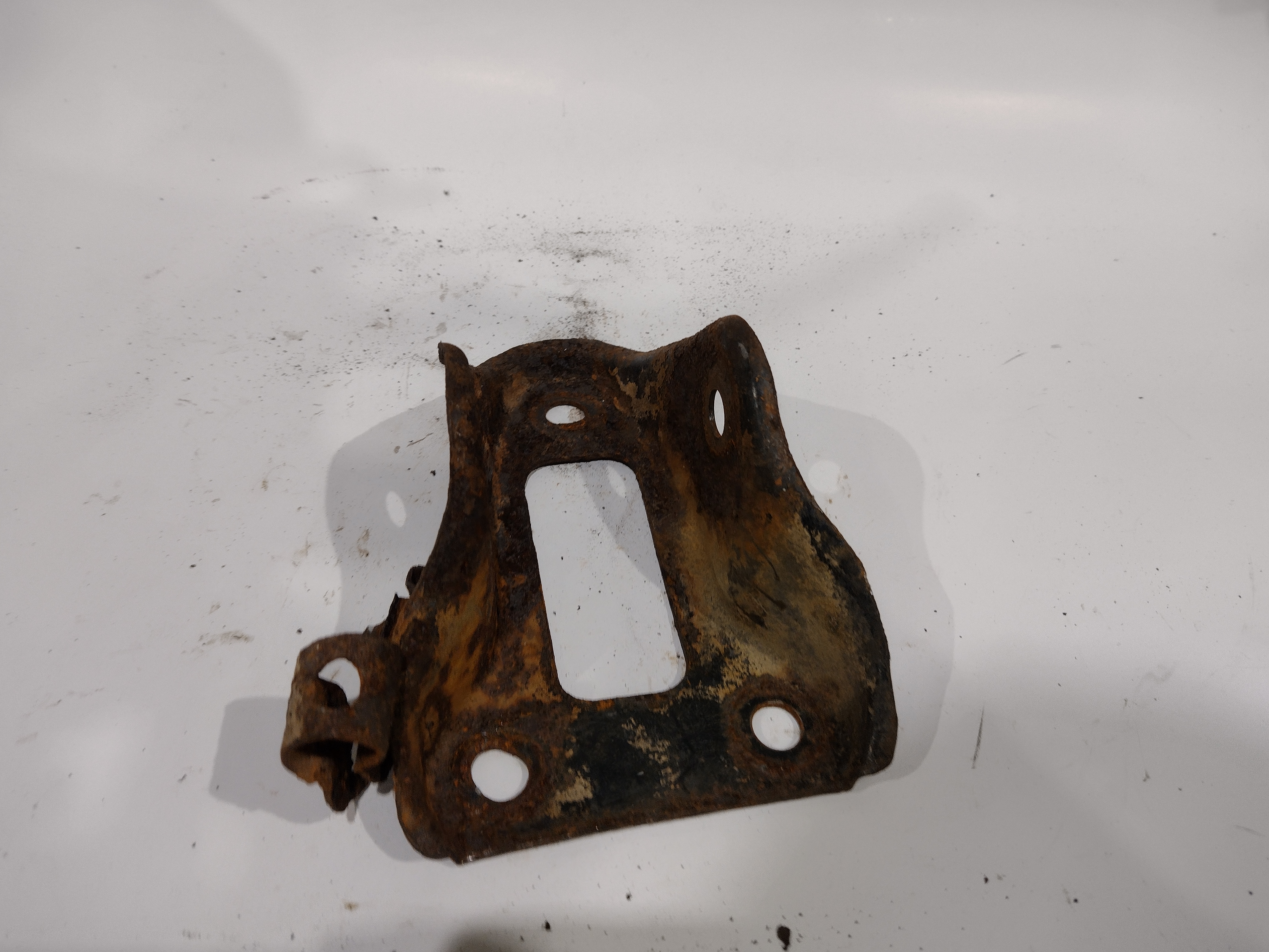 Aufnahme Längslenker hinten links für Subaru Impreza / Forester / Legacy
