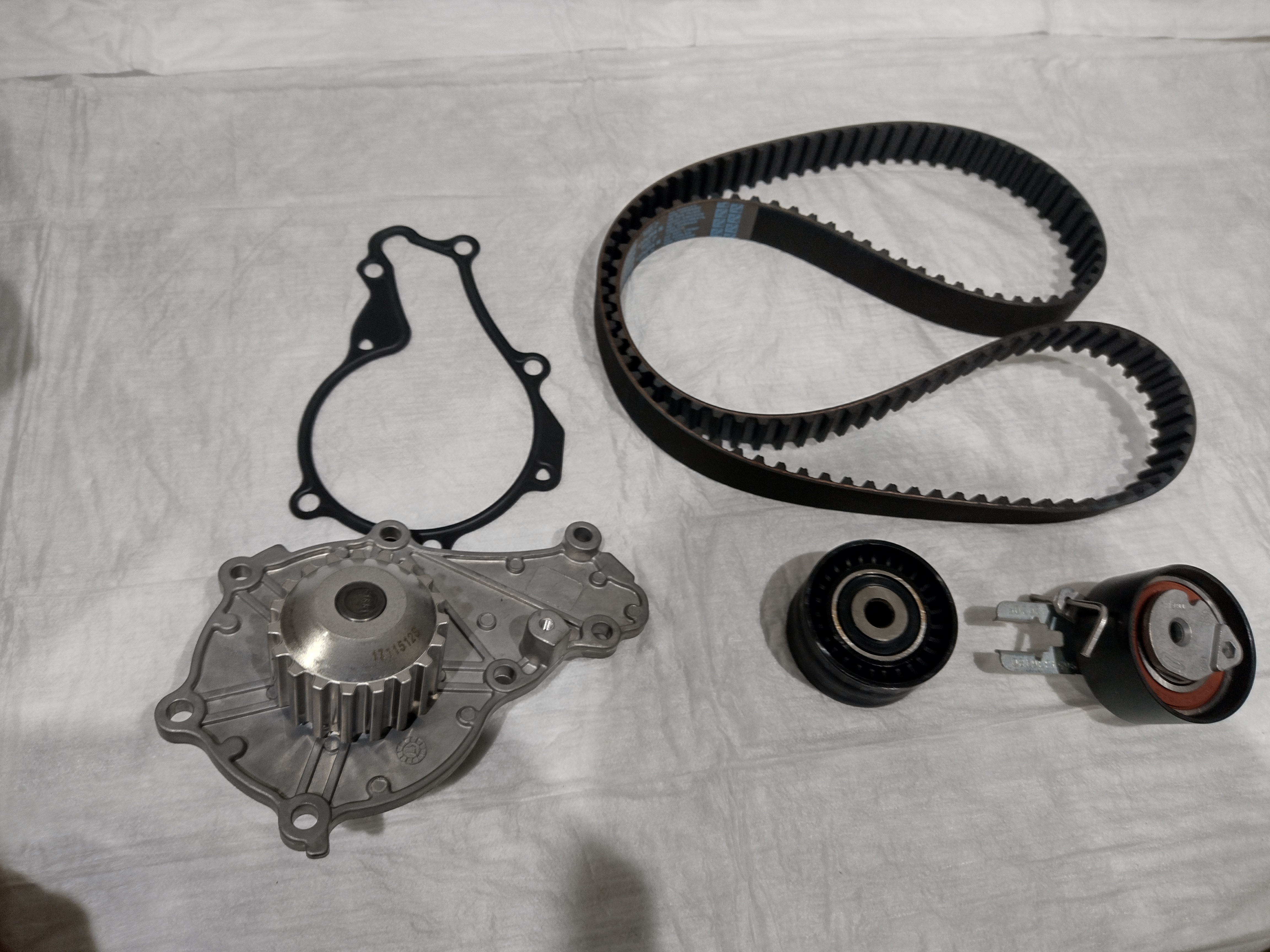 1.6 HDi Wasserpumpe mit Zahnriemensatz 137 Zähne 1609121080 NEU NOS NEW