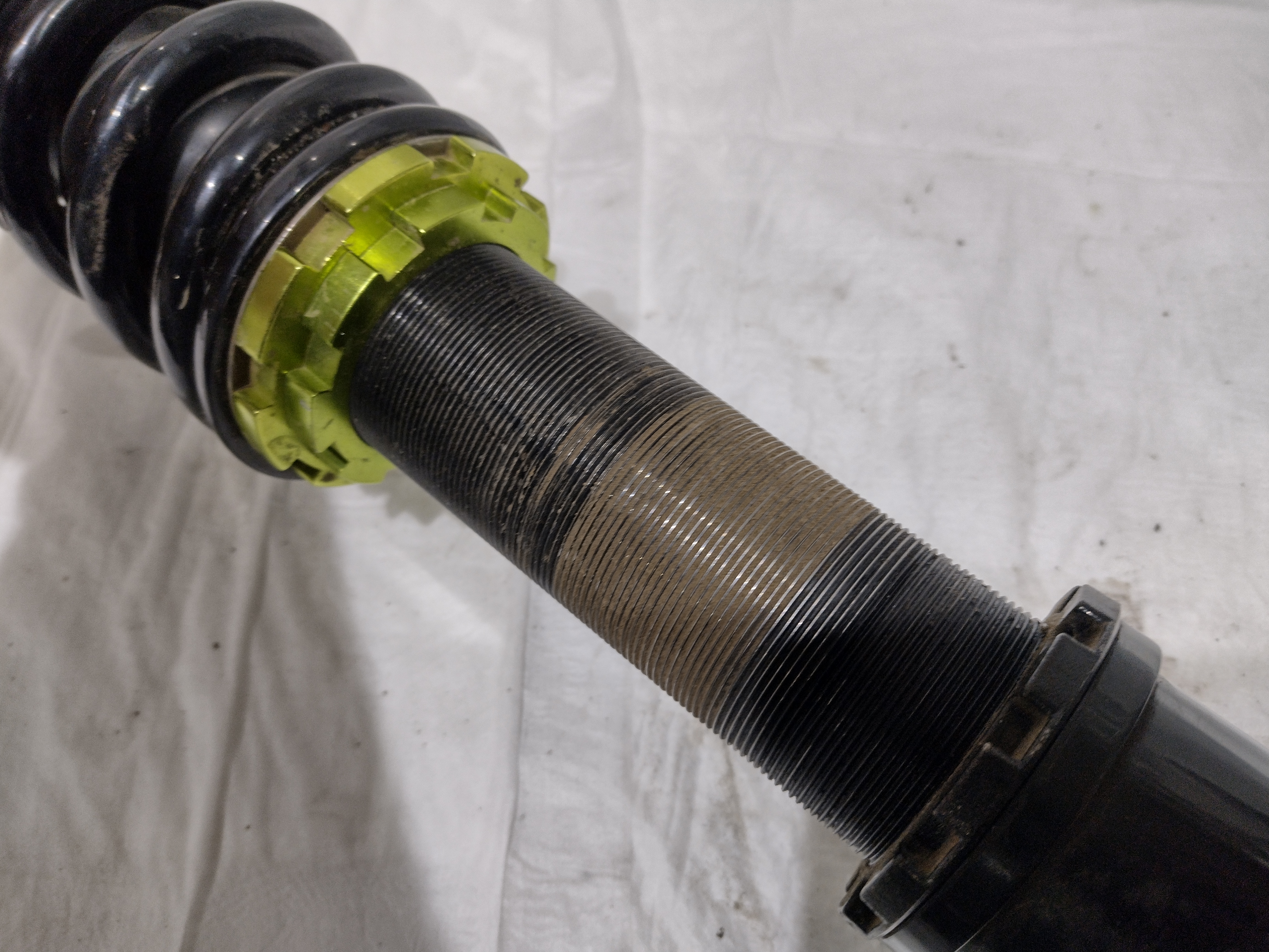 PB Coilovers Federbein Gewindefahrwerk vorne links mit Uniball Domlager für Subaru Impreza GT GC8 GF8 