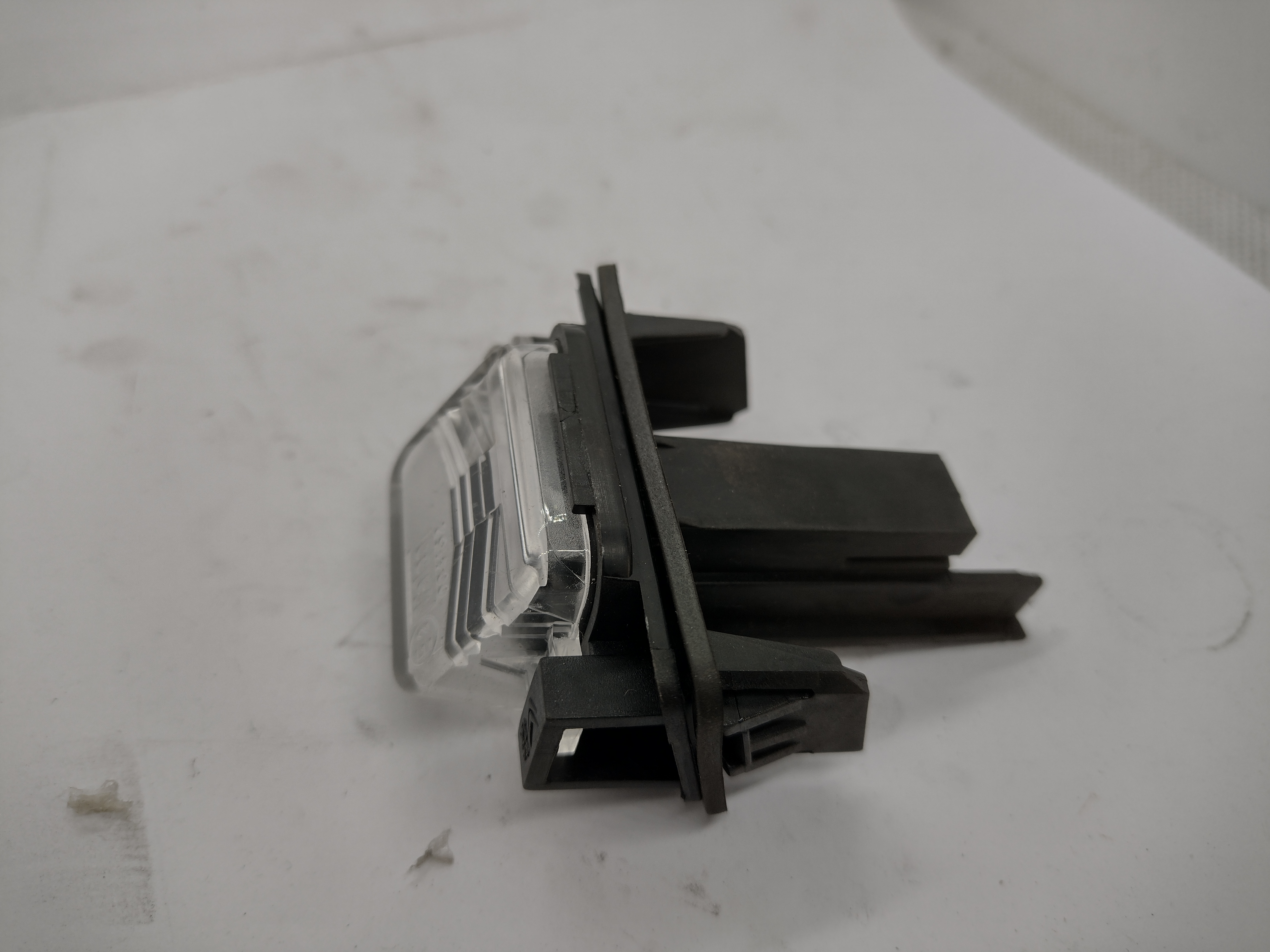 Peugeot / Citroen 634099 KENNZEICHENLEUCHTE NUMMERNSCHILDBELEUCHTUNG NEU NOS NEW OEM