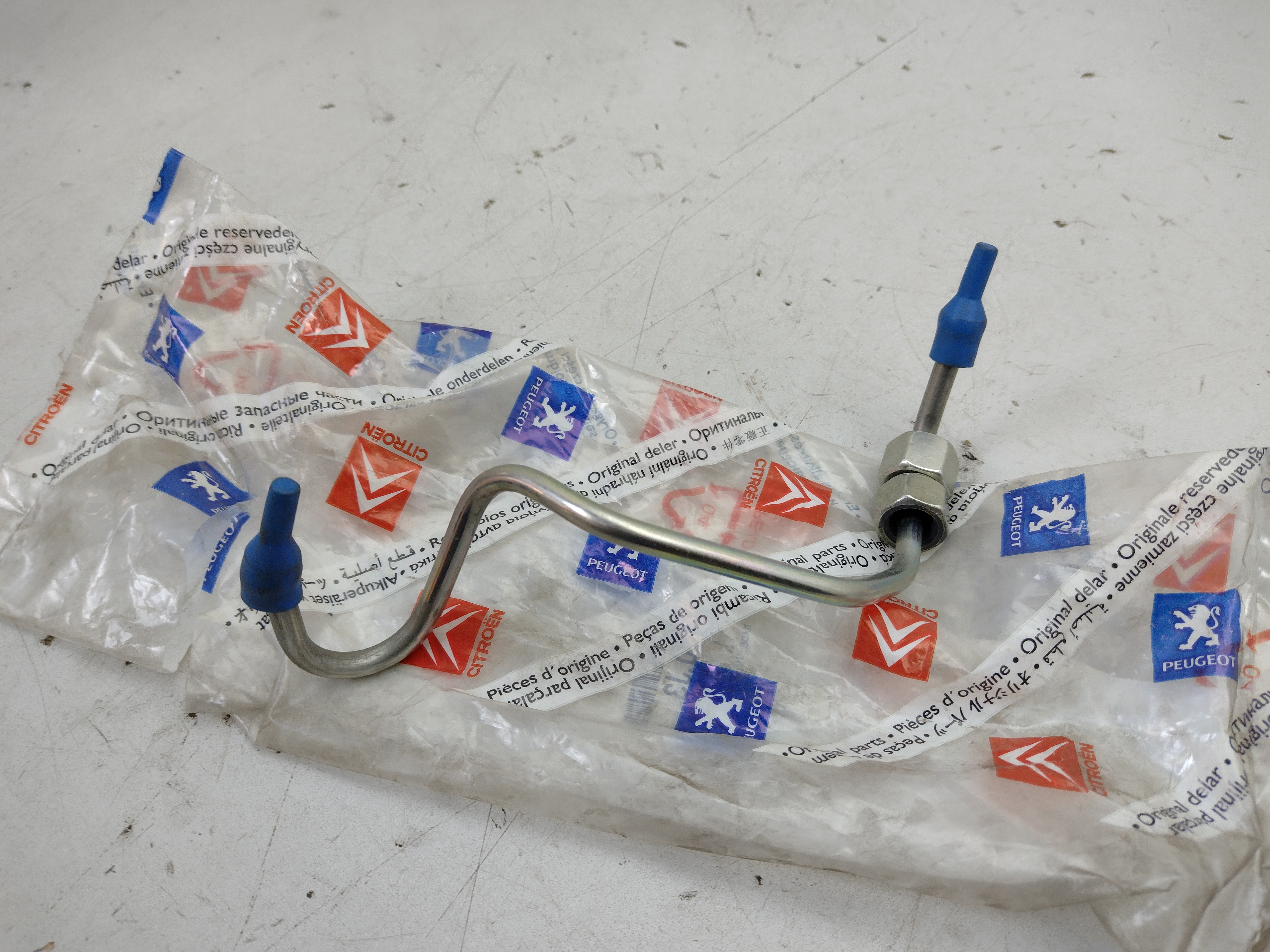 Peugeot / Citroen Kraftstoffleitung 1570J3 NOS NEW