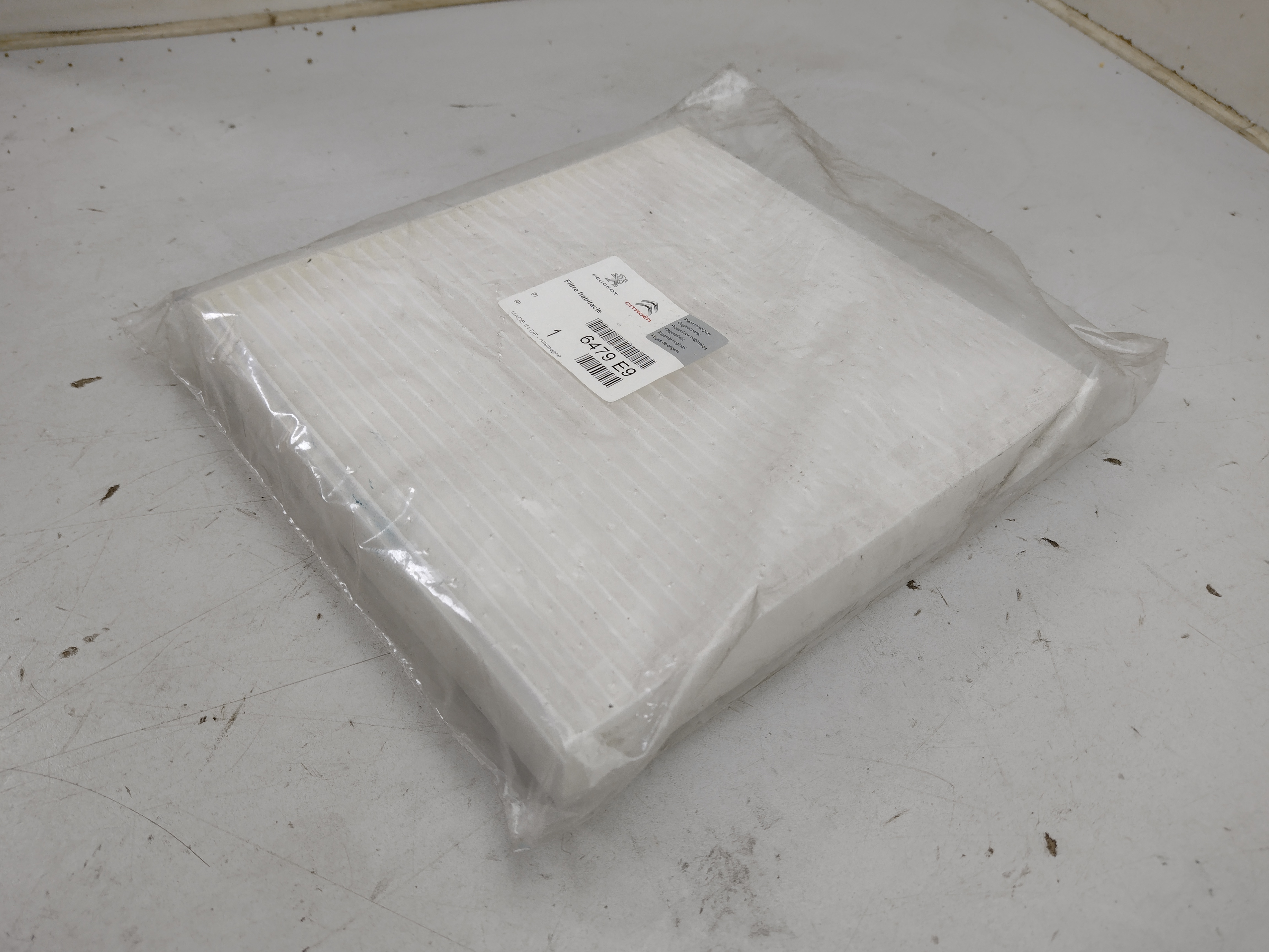 Peugeot 4007 4008 / Citroen C-CROSSER Innenraumfilter 6479E9 NOS NEW