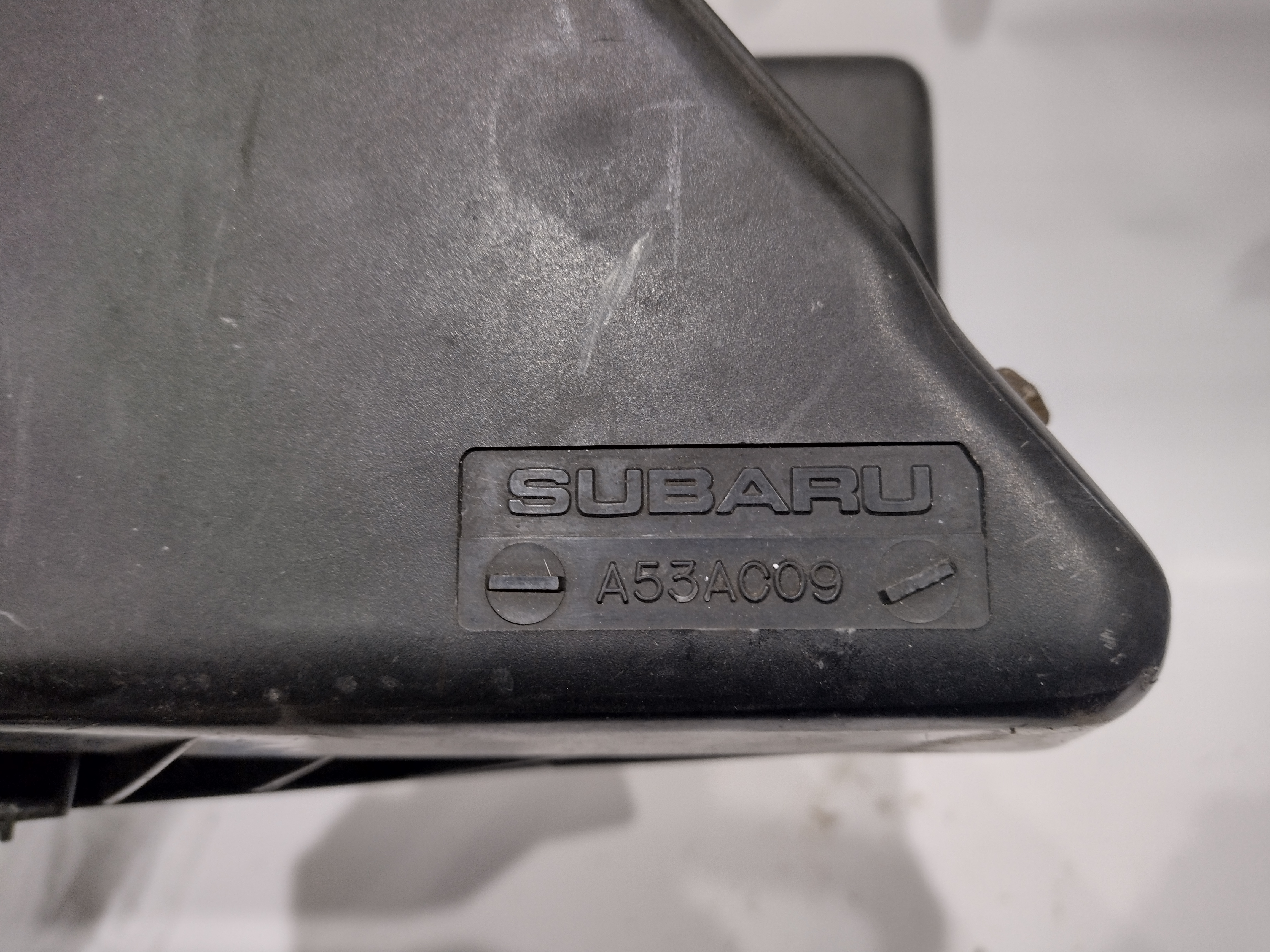 Deckel Luftfilterkasten für Subaru Legacy BD BG 2.2l EJ22 100 kW/136 PS