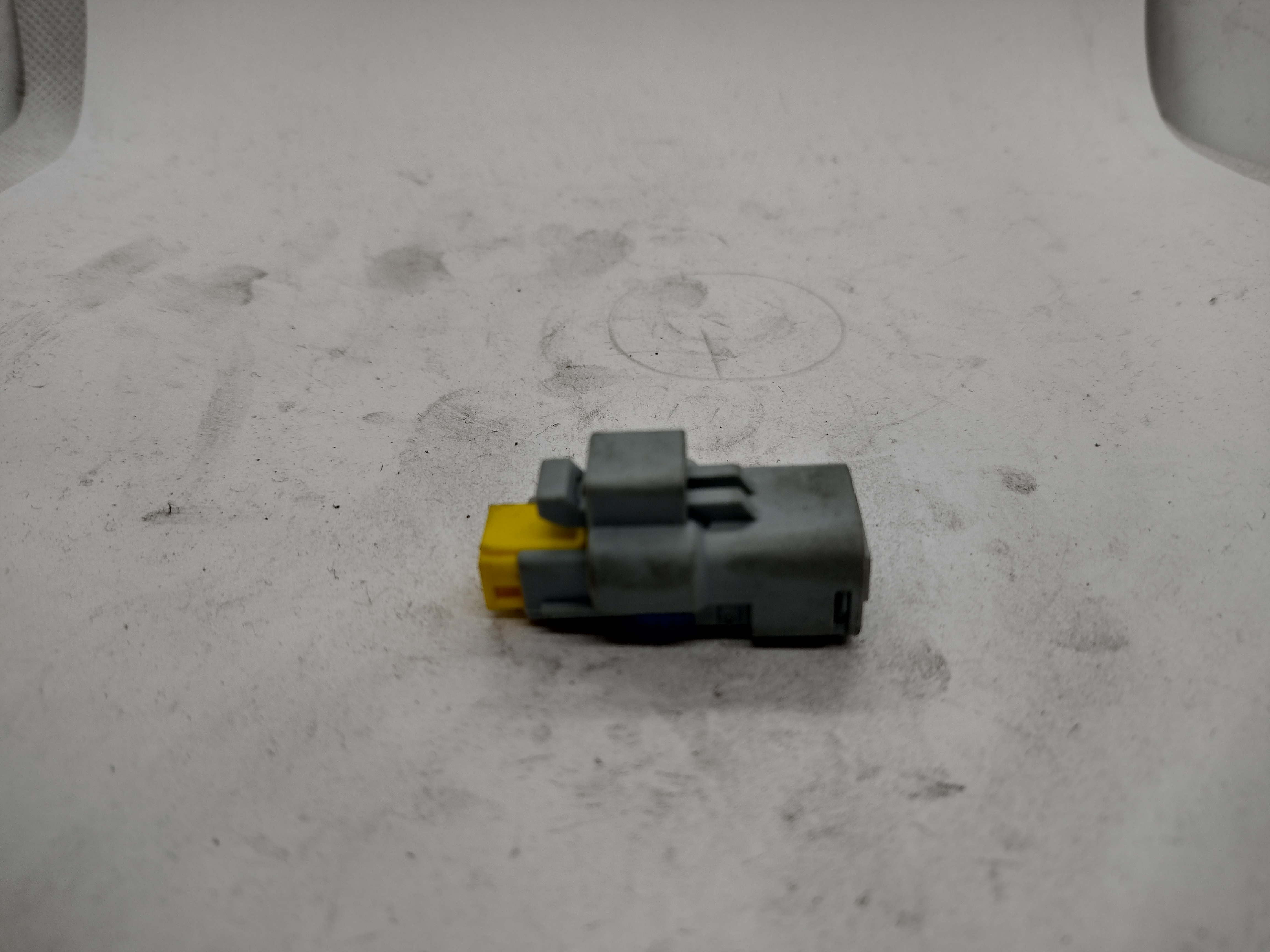 Peugeot / Citroen Steckergehäuse 6541J0 NEU NOS NEW OEM
