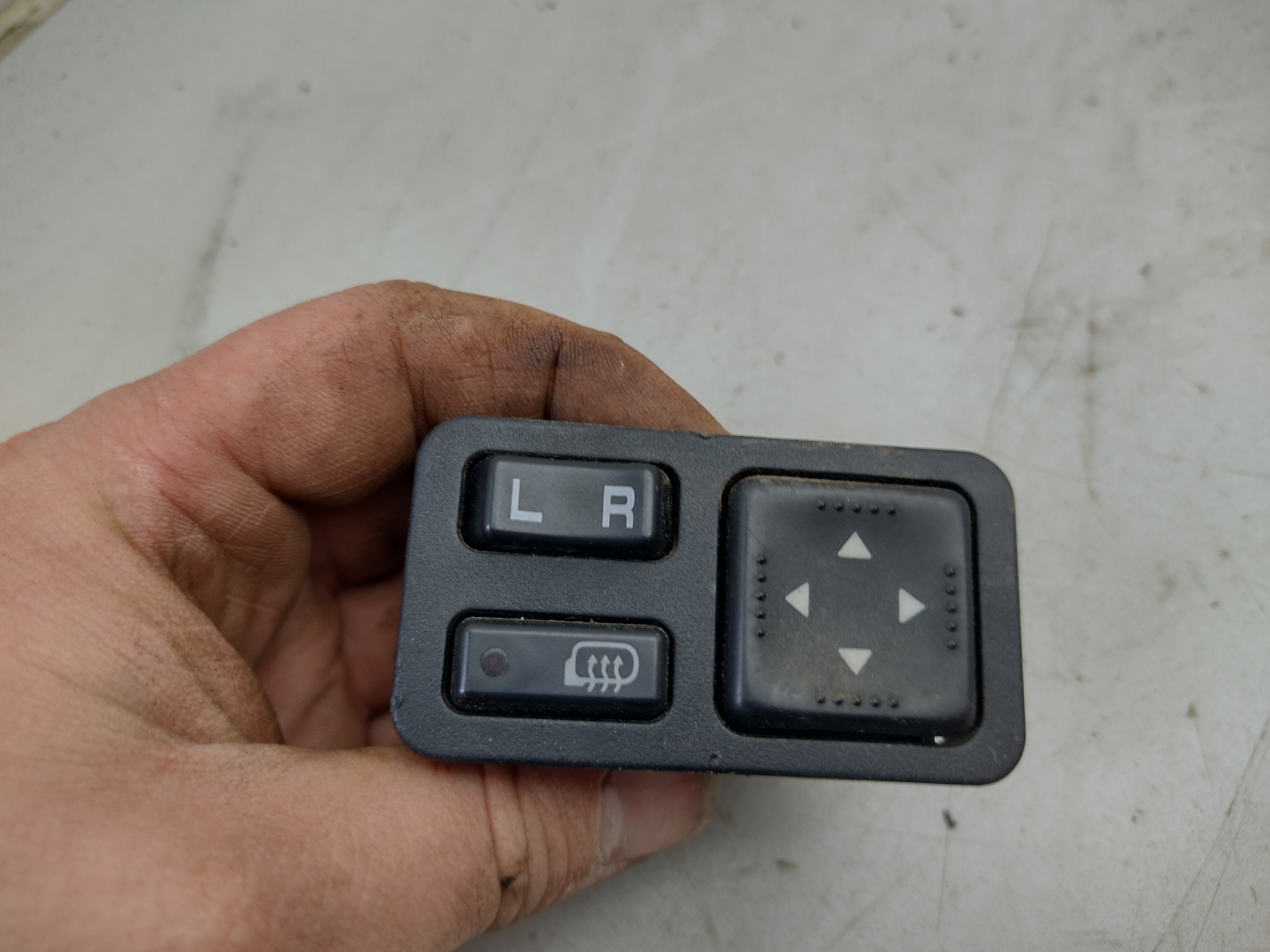 Schalter Spiegelverstellung mit Spiegelheizung Subaru Legacy 1 BC BJF