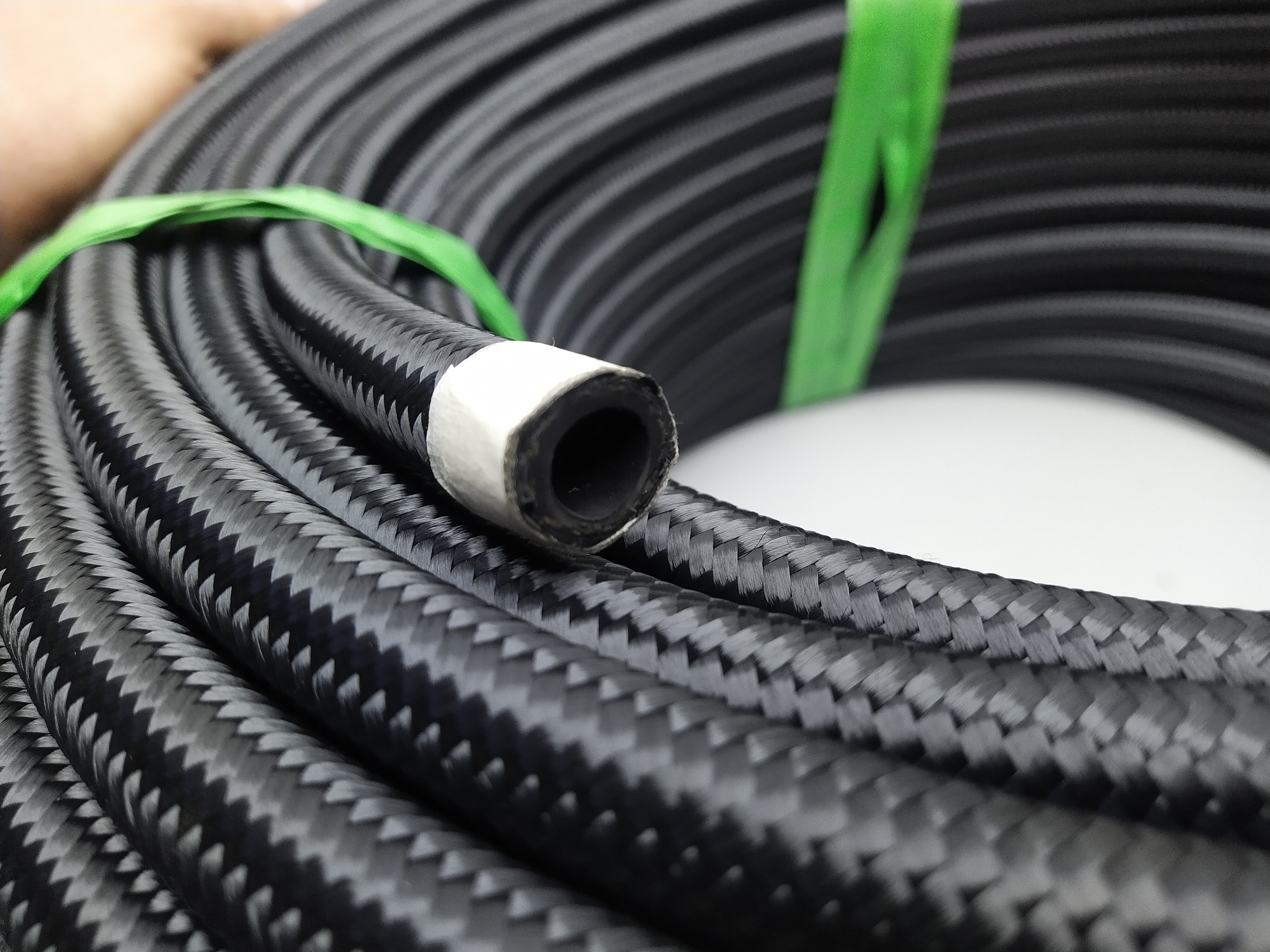 NBR Nylon Stahlflexleitung Dash 8 AN8 schwarz