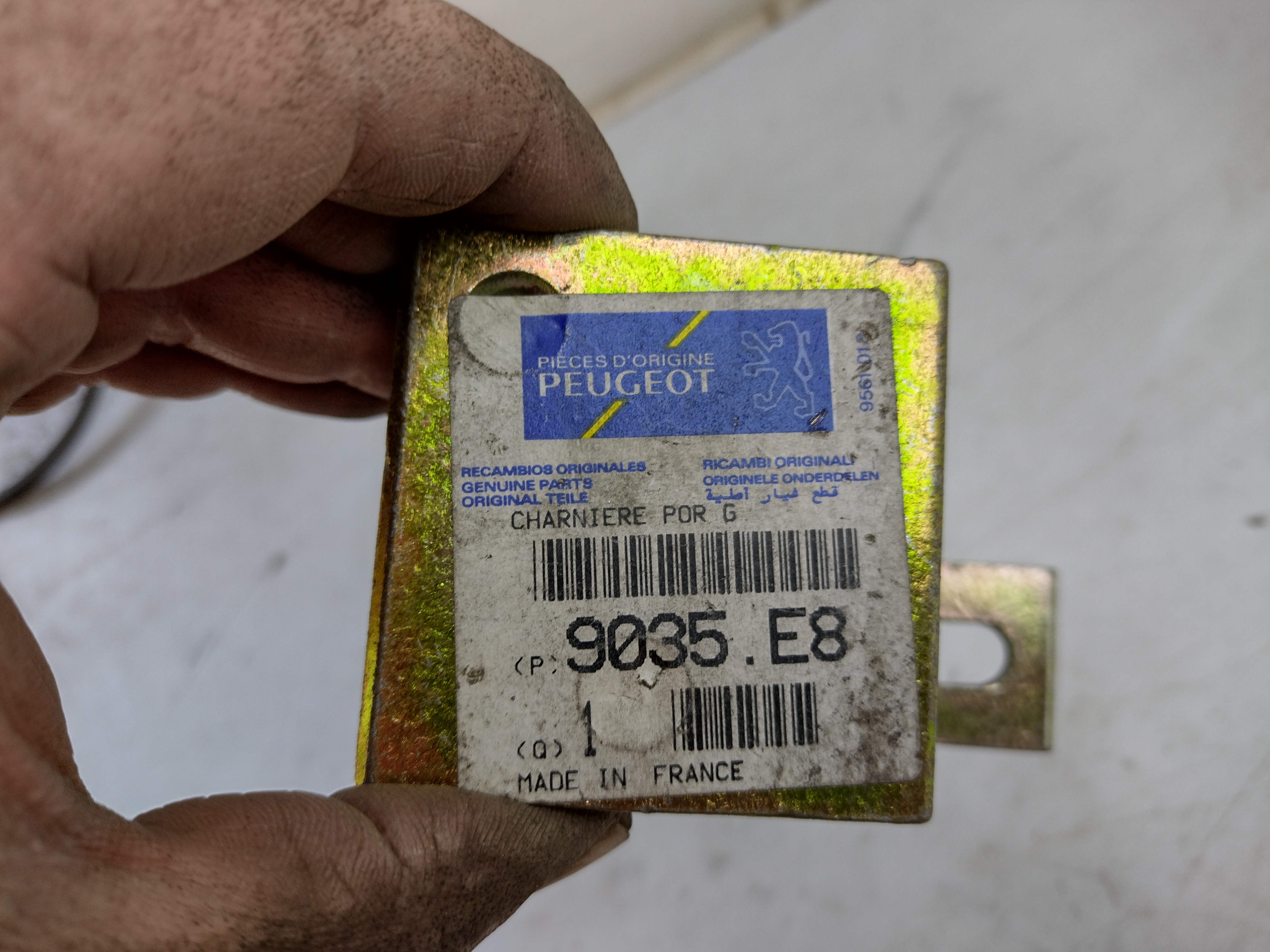 Peugeot Tür SCHARNIER 9035E8 NOS NEW OEM
