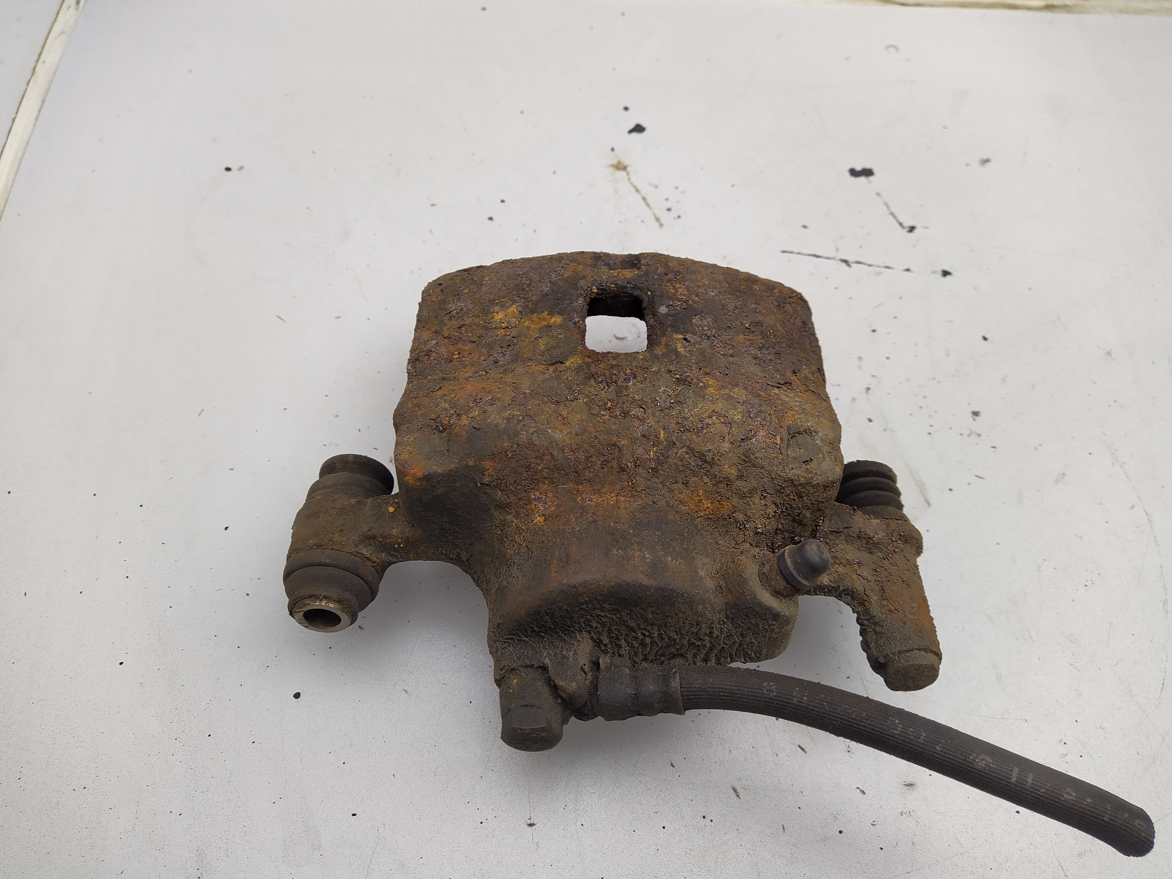 Bremssattel vorne links SUBARU IMPREZA GC GF Legacy BD BG Forester SF