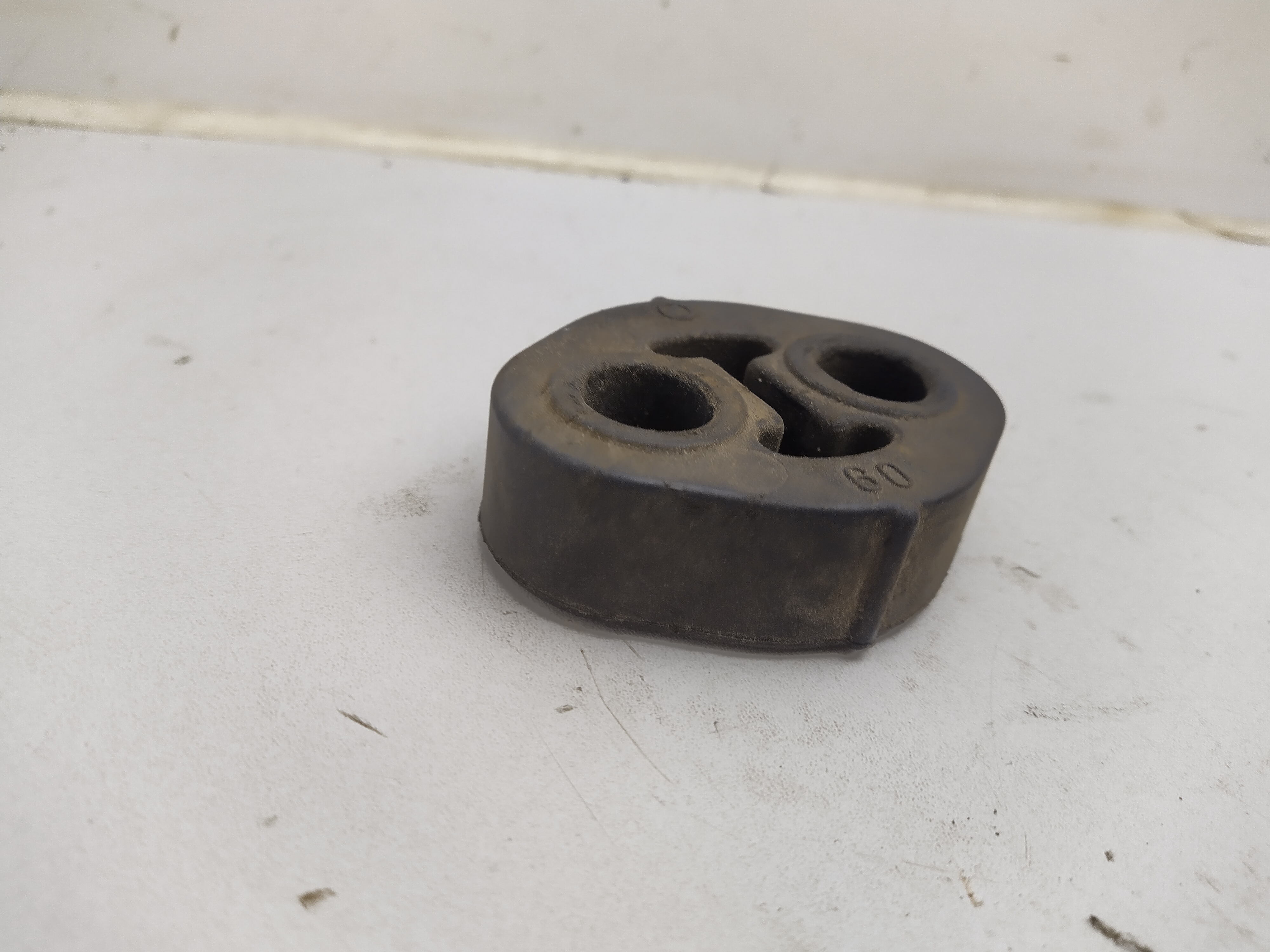 Auspuffgummi Auspuffhalter passend für Subaru Impreza / Legacy / Forester