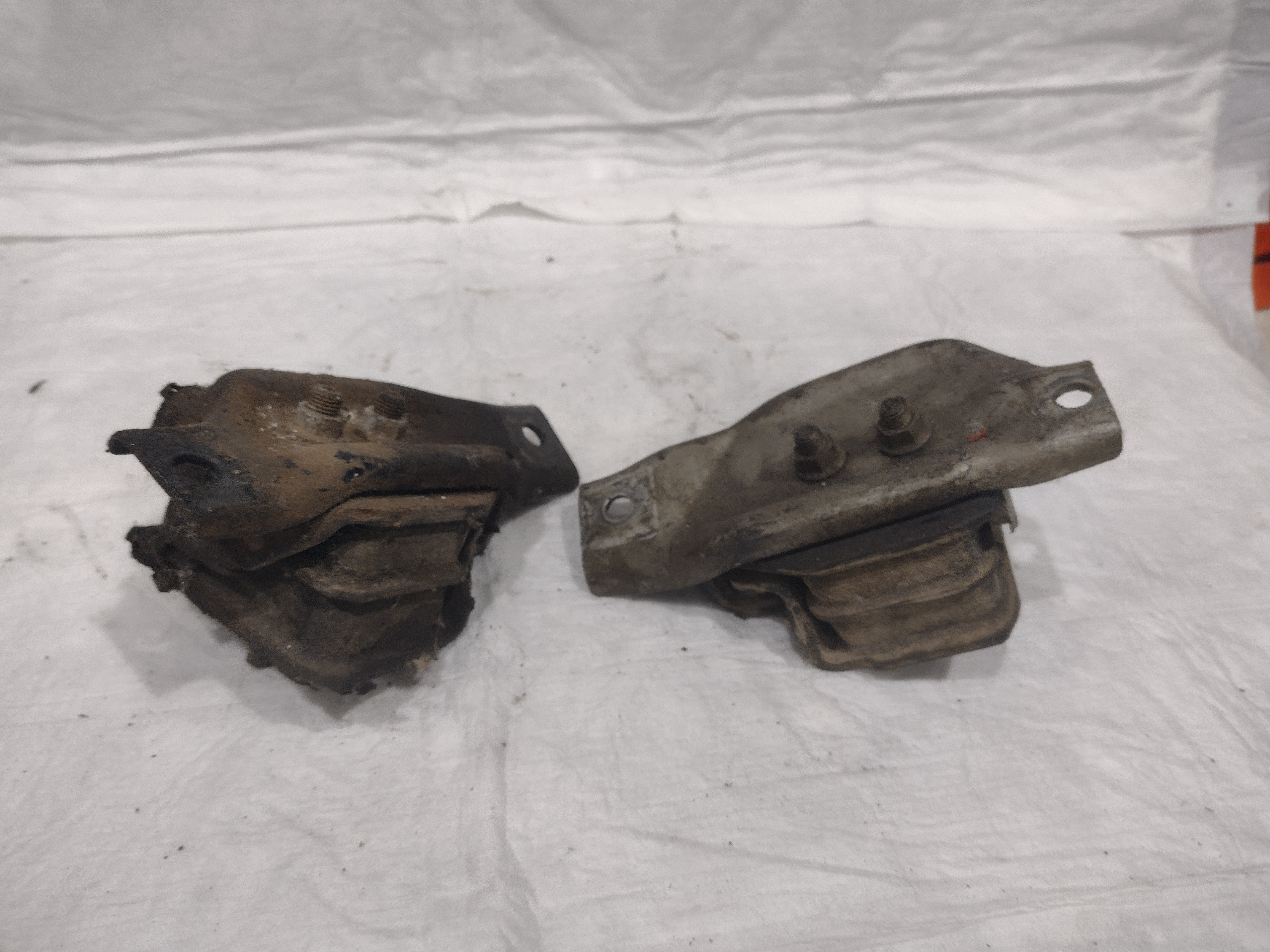 Satz Motorlager für Subaru Impreza 1 GC GF