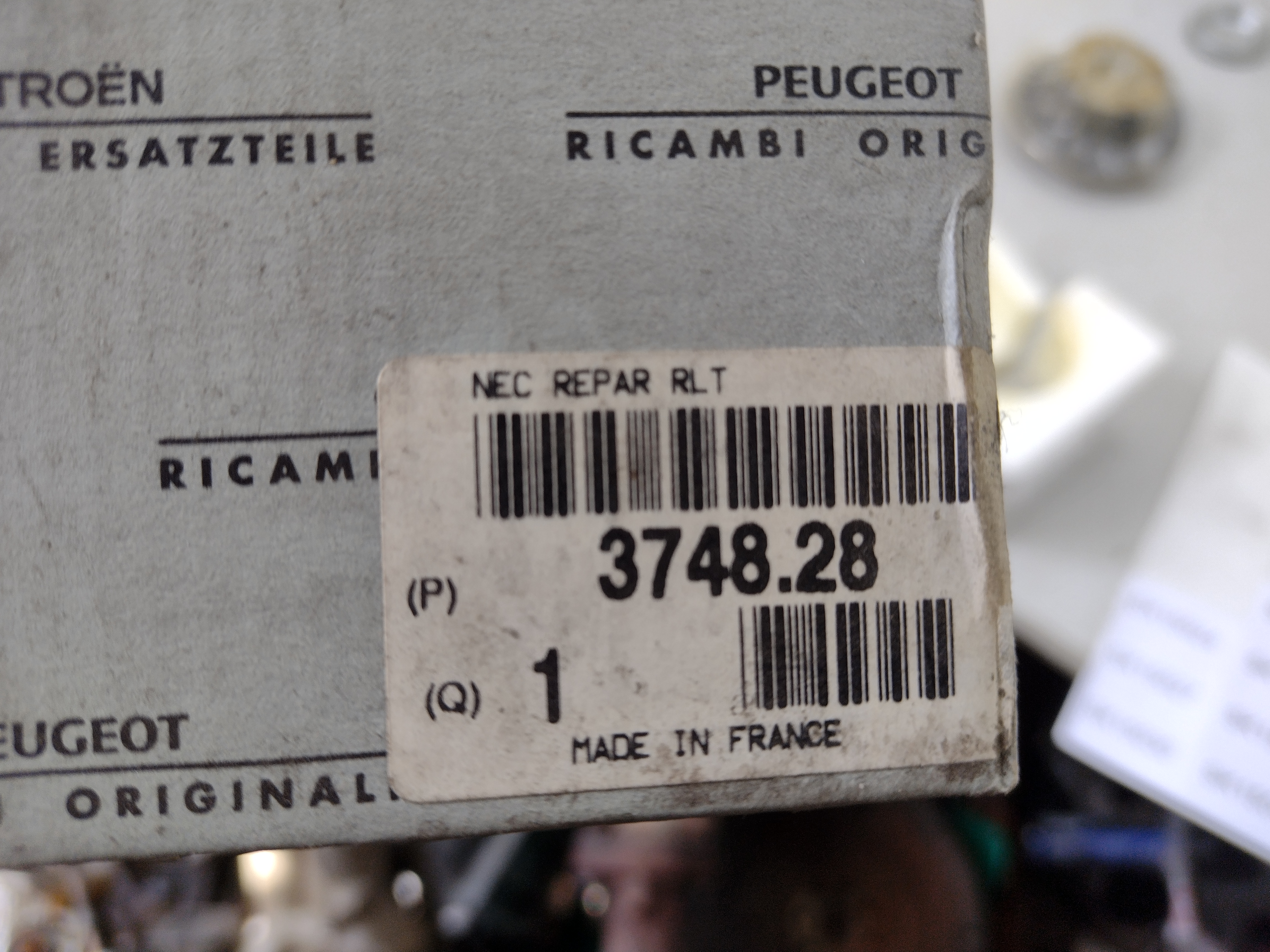 Peugeot / Citroen  Radlagersatz hinten mit Radnabe 374828 NOS NEW