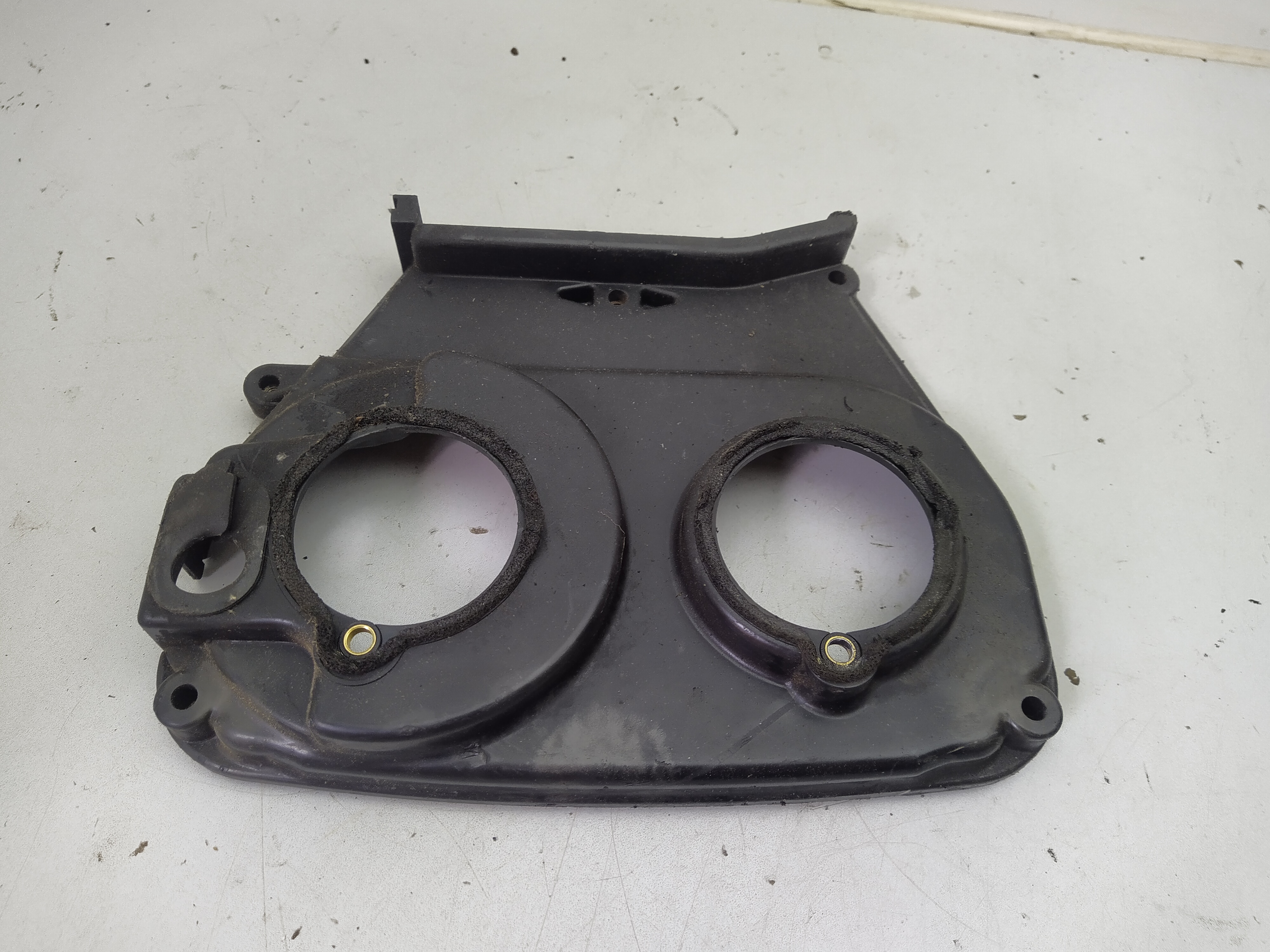 hintere linke Zahnriemenabdeckung für Subaru DOHC EJ20 EJ25 Motor Impreza / Legacy / Forester 13575AA103