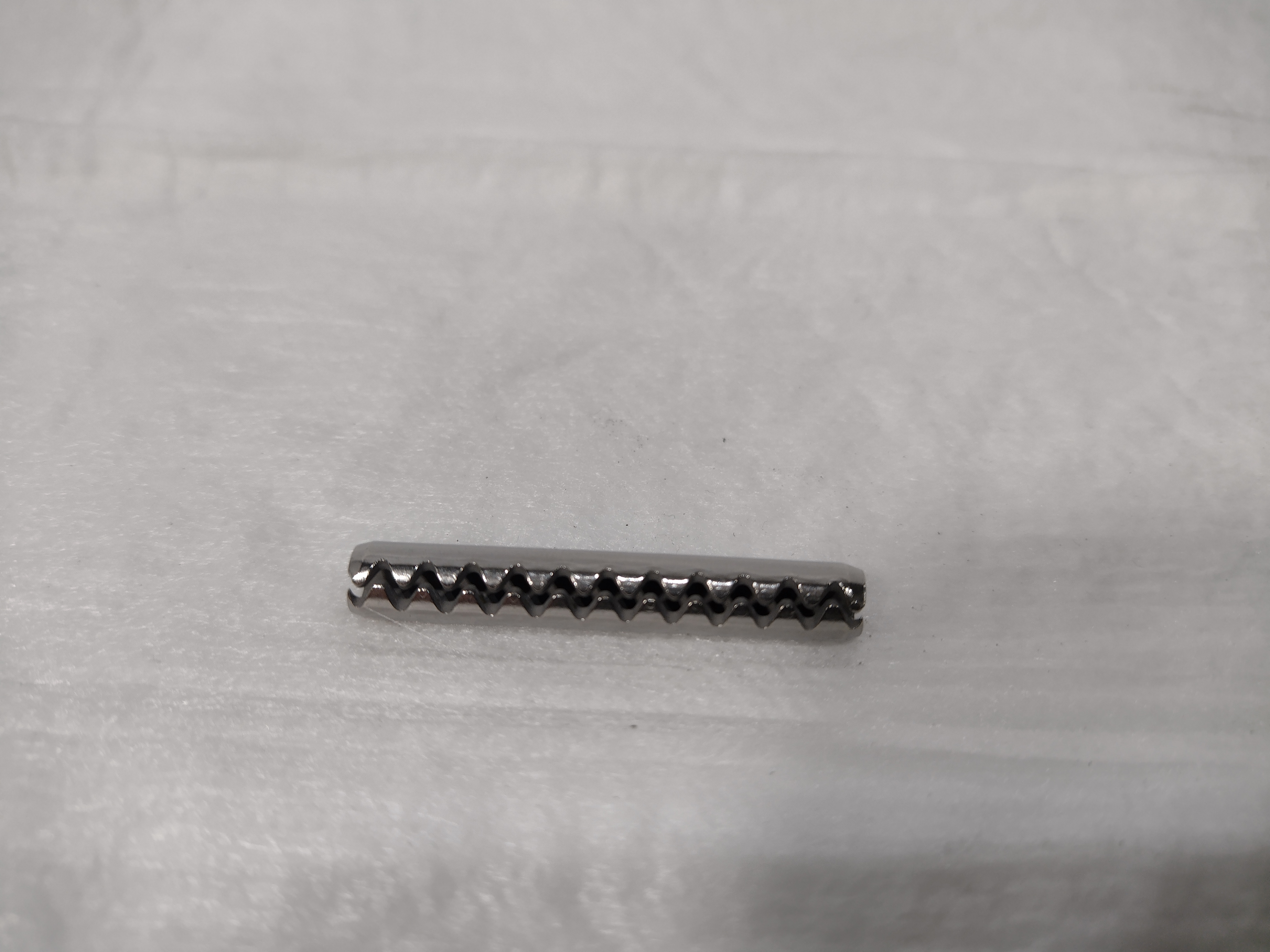 Feder Pin, Antriebswelle, 40x6 mm für Subaru Impreza GT 1992-1998, Forester 1998, Legacy 1991-1998 - 051906402