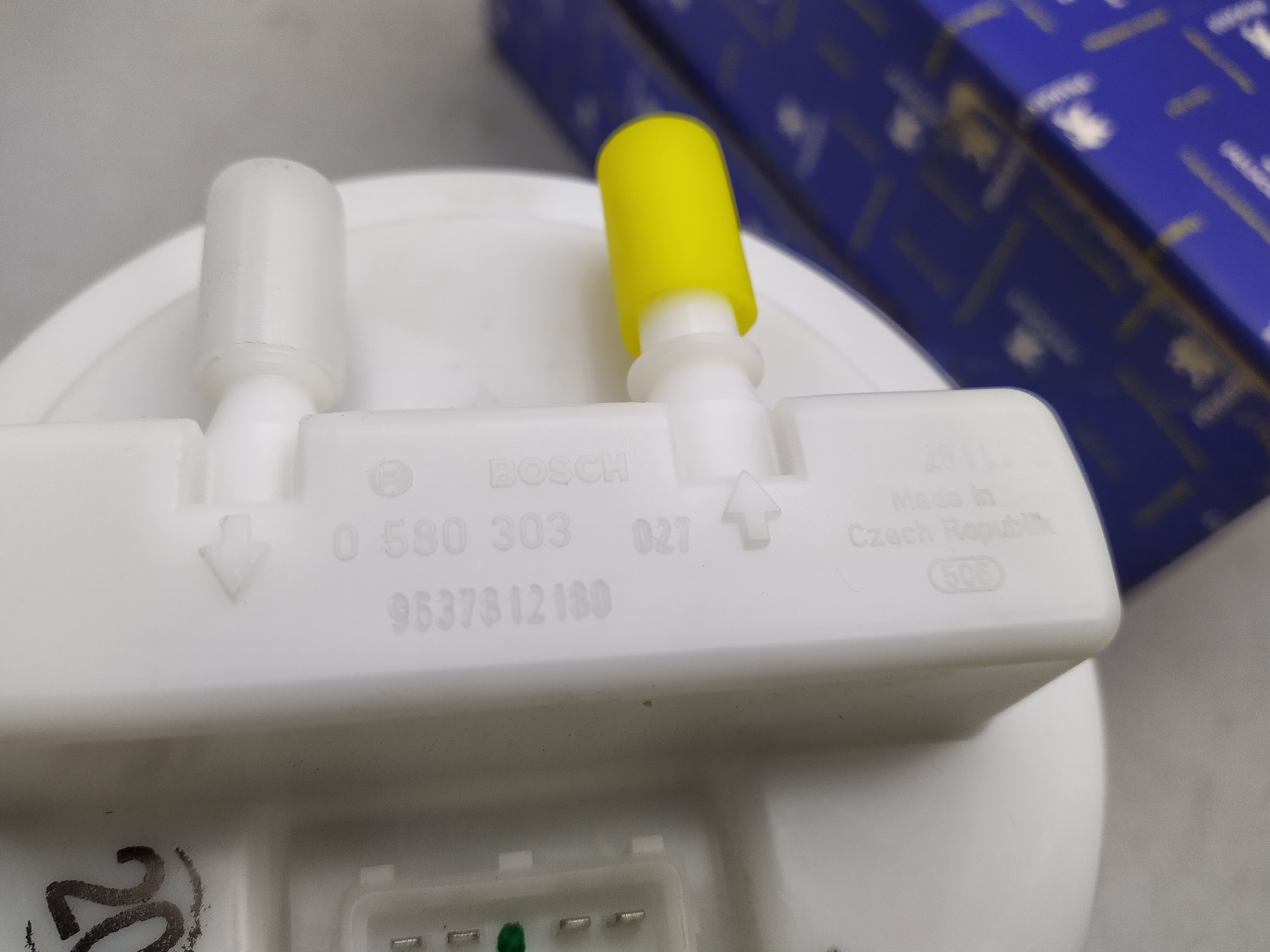 Peugeot 1525Z3 Kraftstoffpumpe mit Geber NEU NOS NEW 
