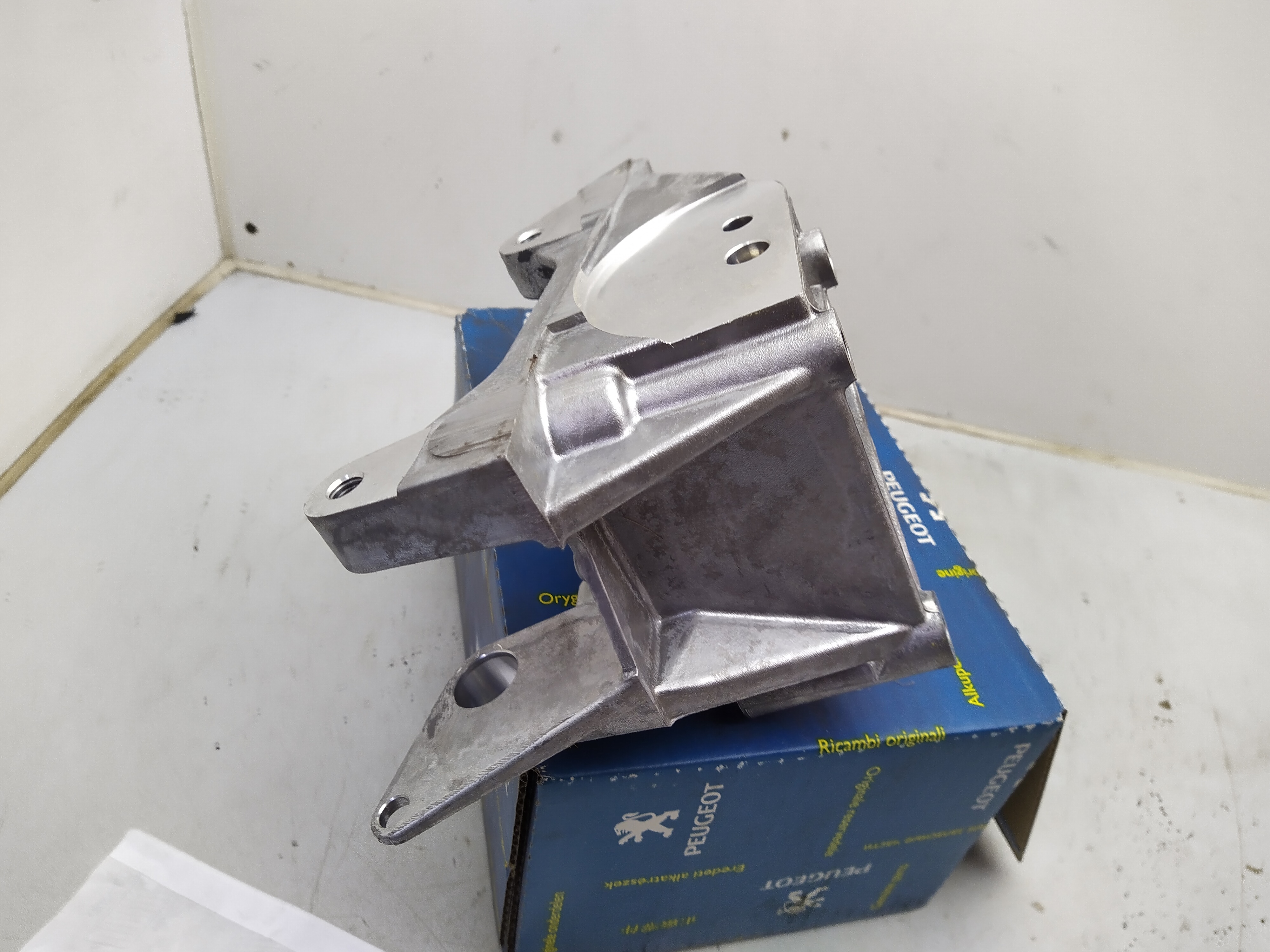 Original Peugeot HALT GENERATOR 5706G2 NEU NOS NEW