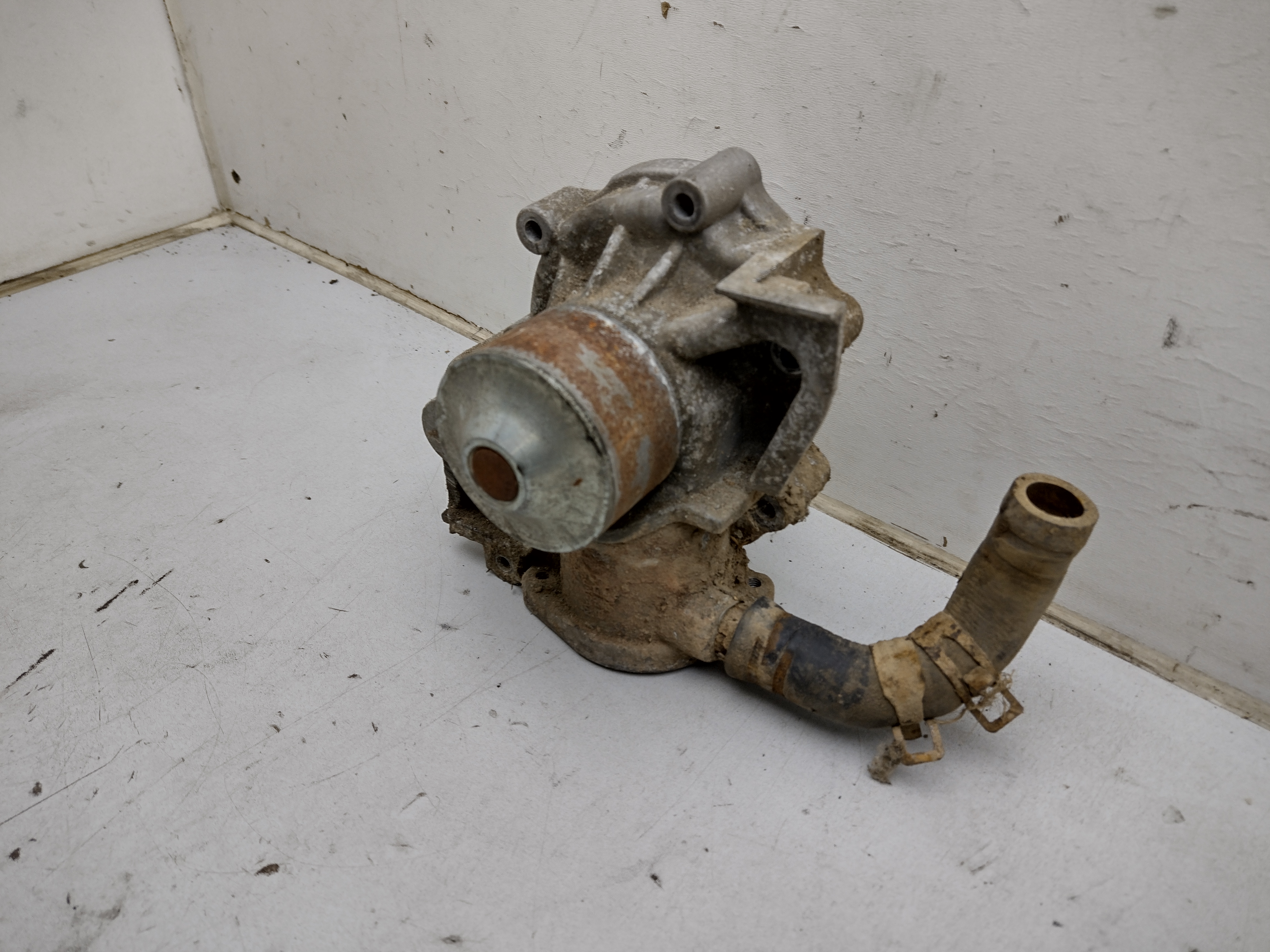 Wasserpumpe für Subaru Thermostat unten 21111AA007