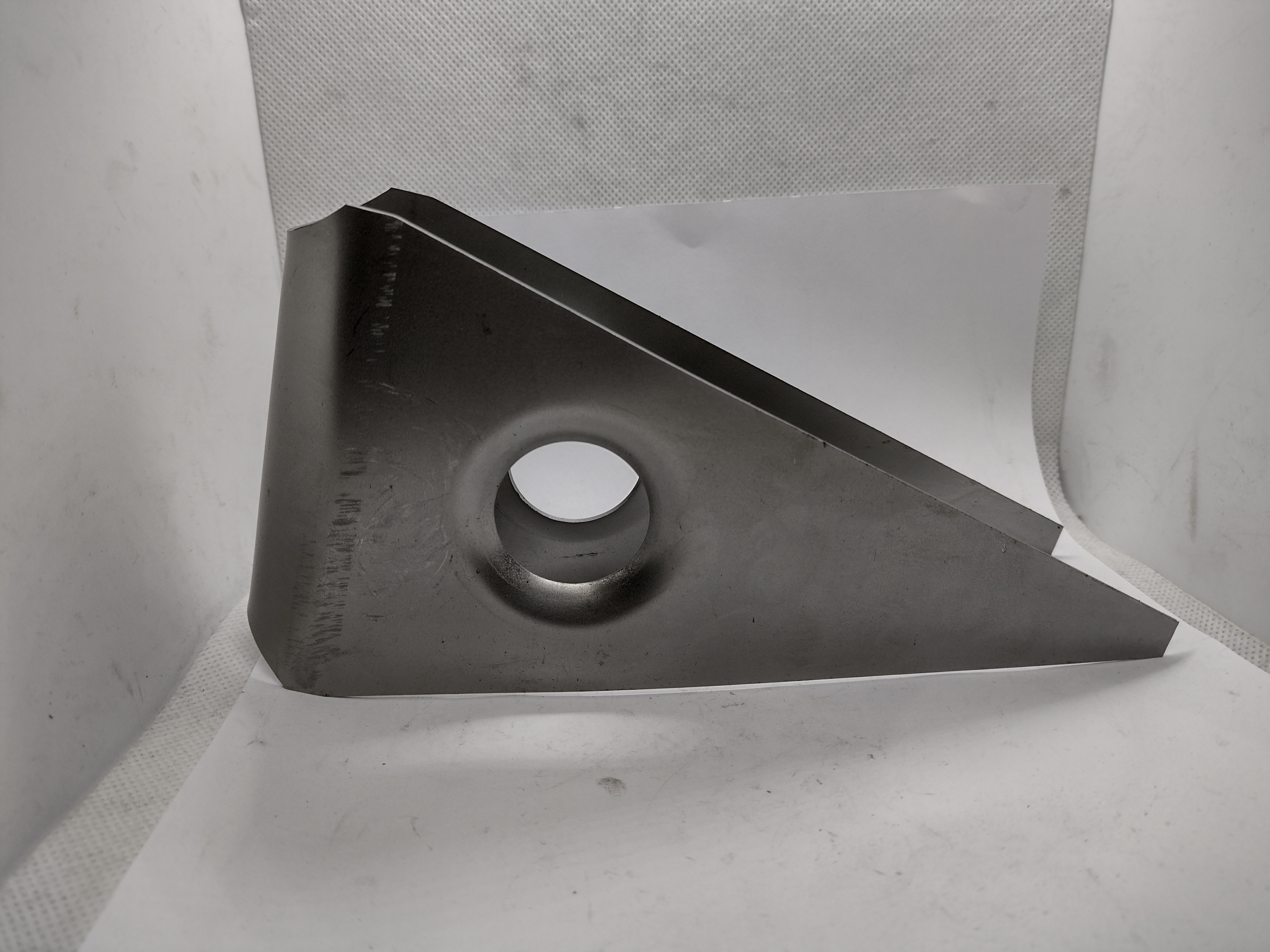 Knotenblech Überrollkäfig Stützen mit Loch 30 Grad