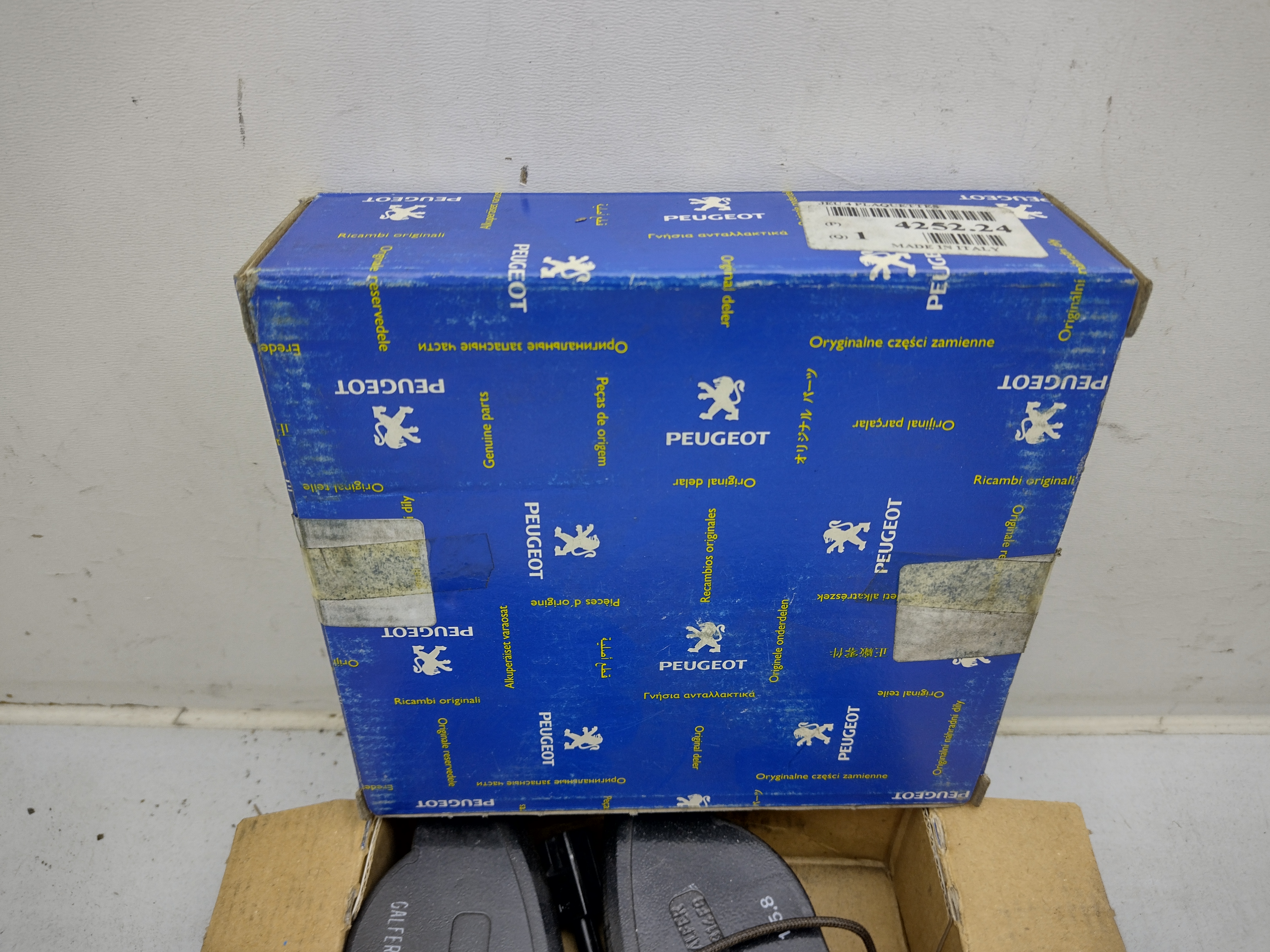 Fiat Ducato Peugeot Boxer Bremsbeläge vorne 425224 NOS NEW OEM