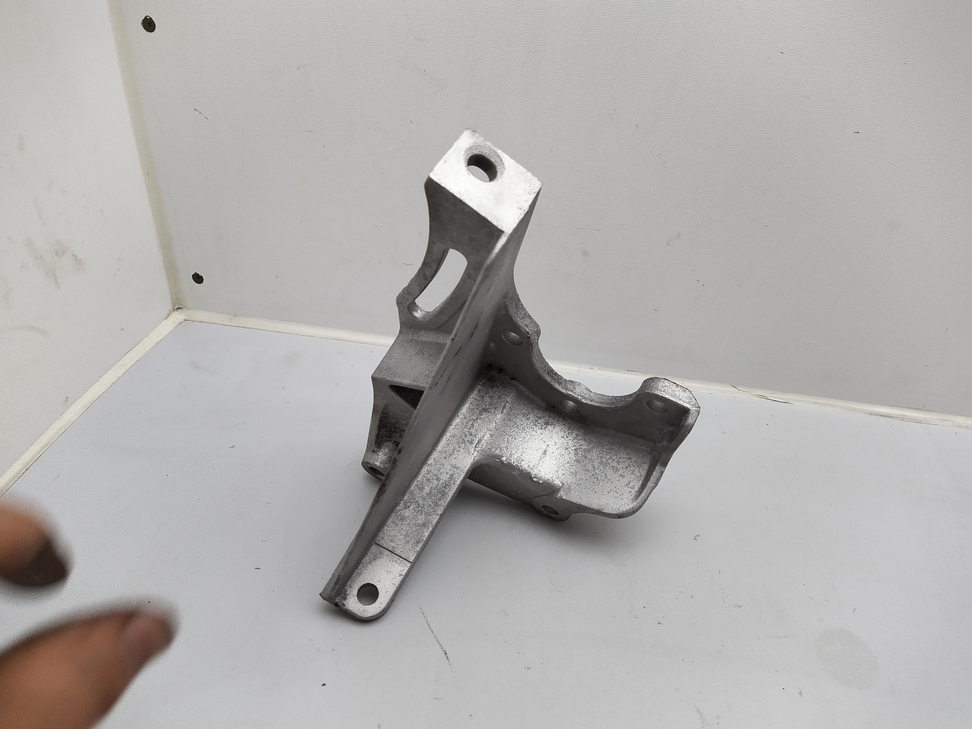 Servopumpenhalter überholt, gestrahlt Subaru Legacy Impreza Forester