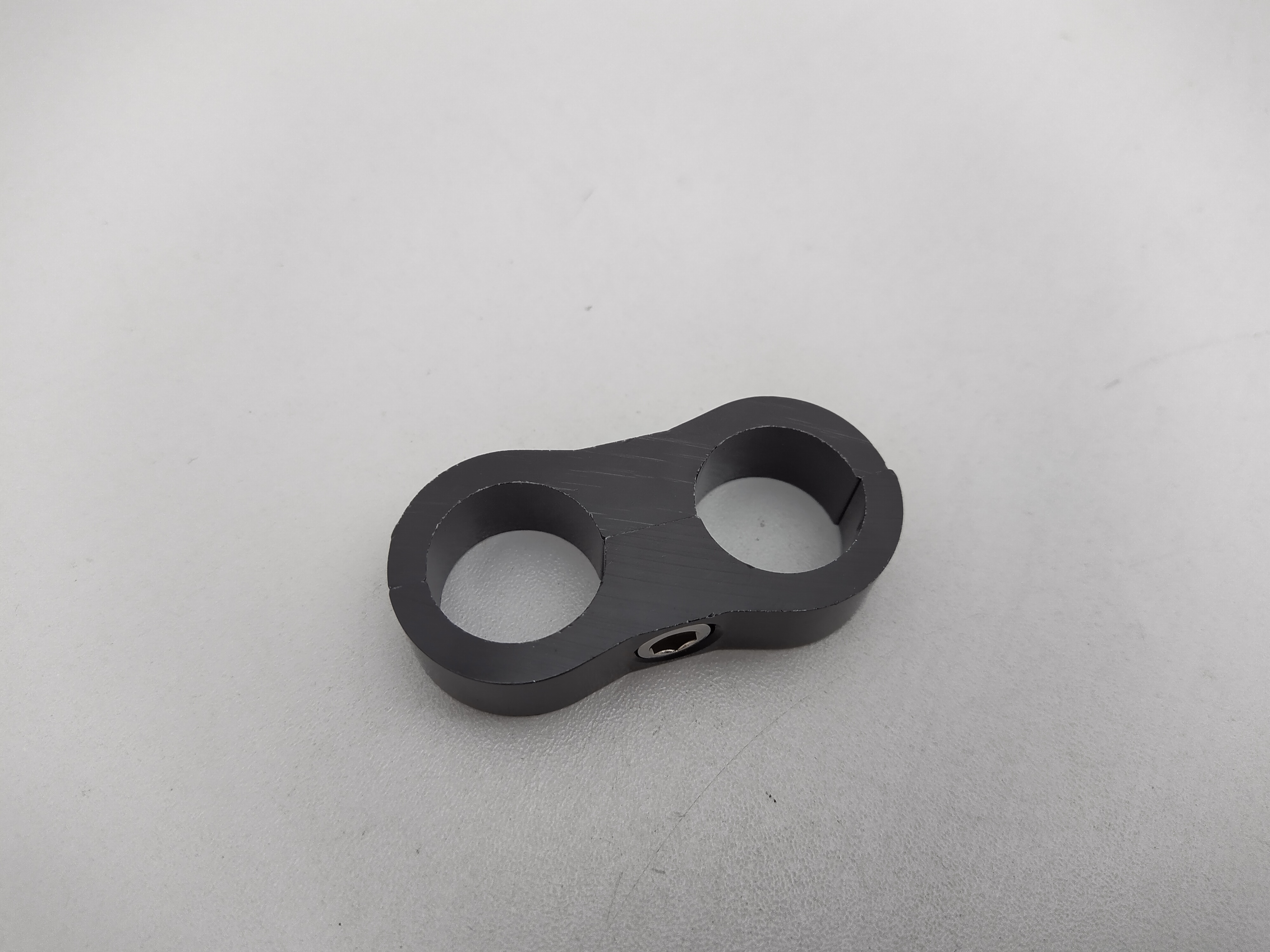 Schlauchhalter 2x19,5mm schwarz(Dash 10 AN10)