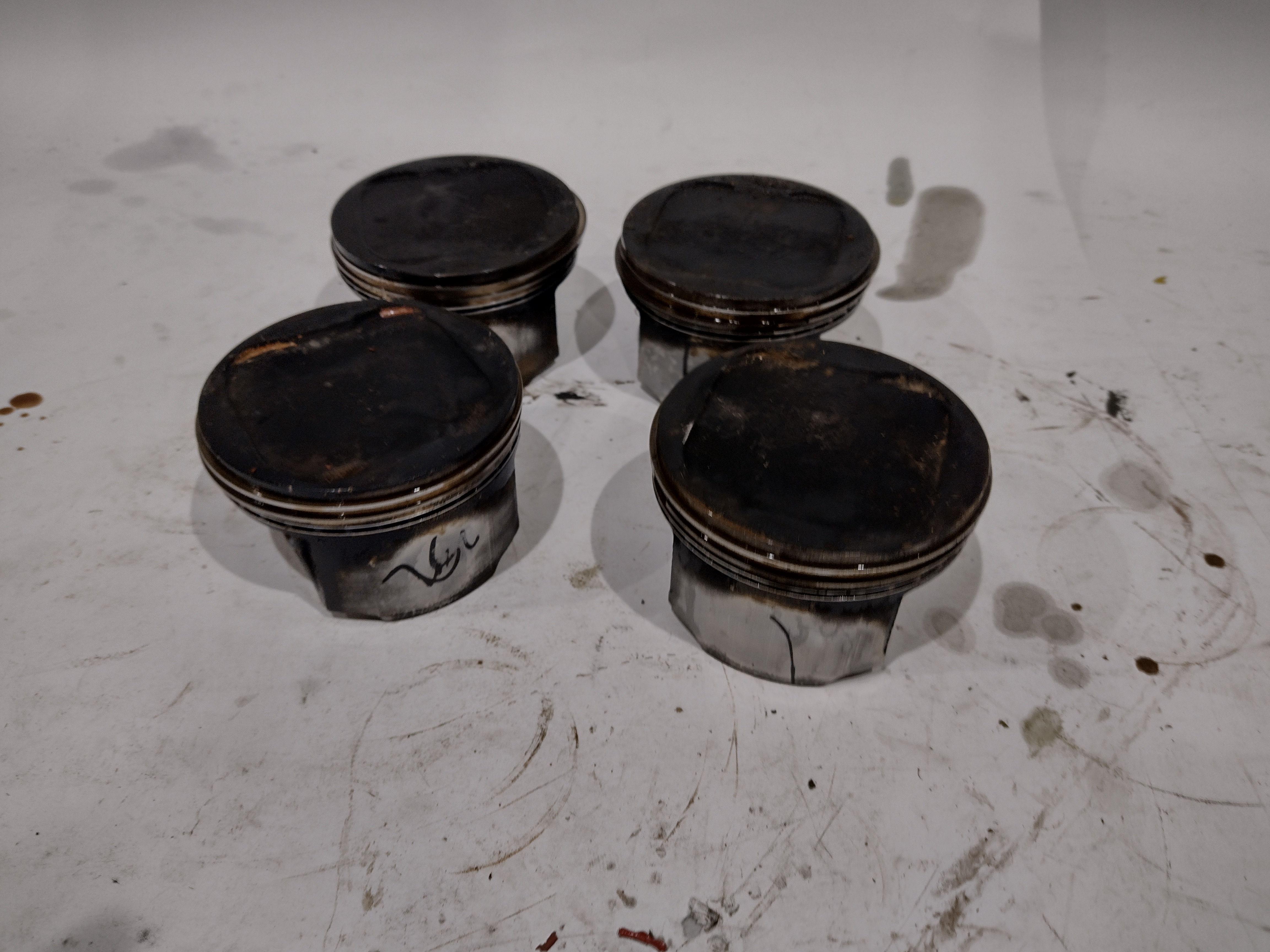 Satz Kolben für Subaru Impreza GC GF 2.0 EJ20E 116PS