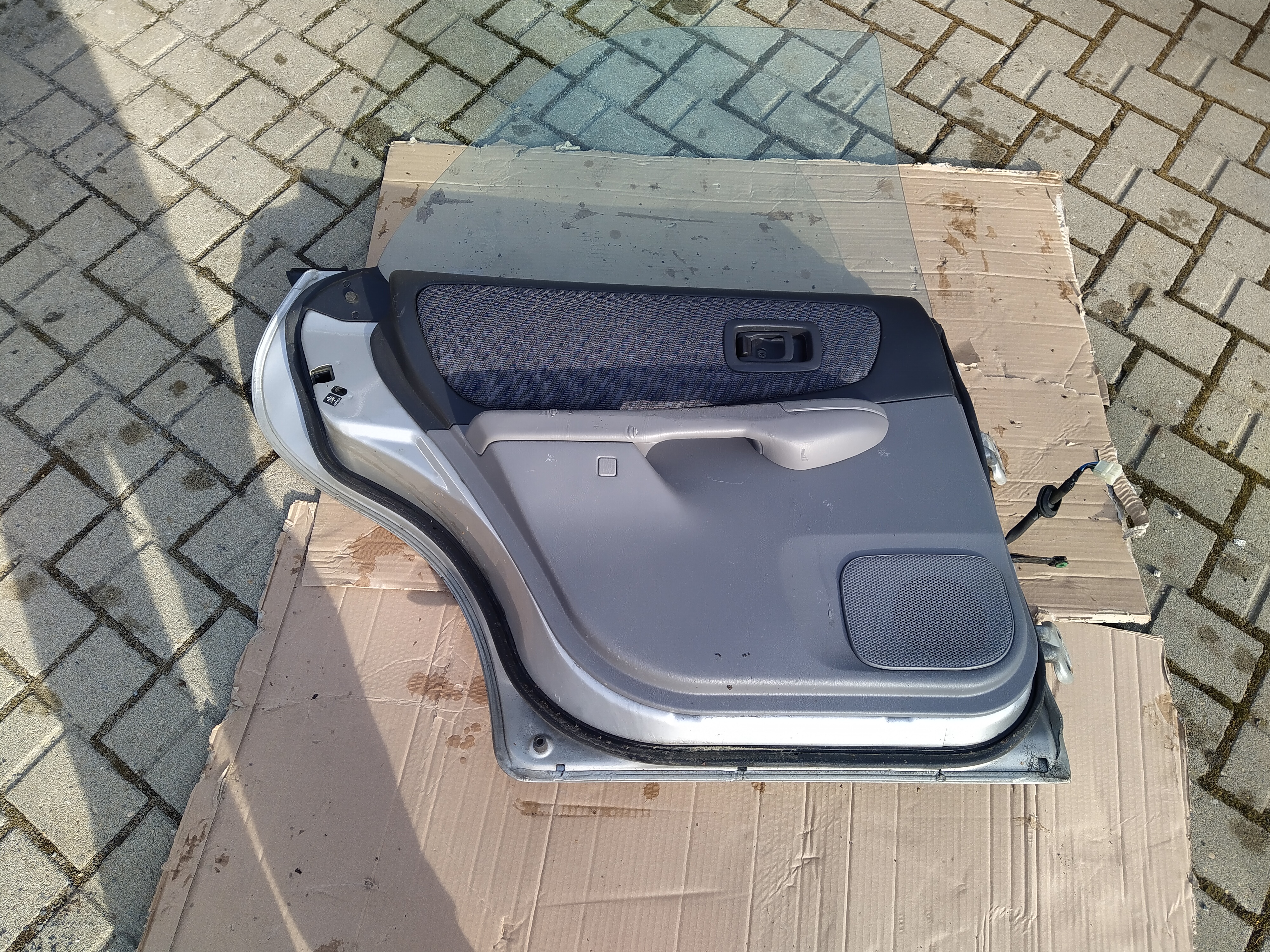Tür Seitentür hinten links silber von Subaru Impreza GC GF 92-00