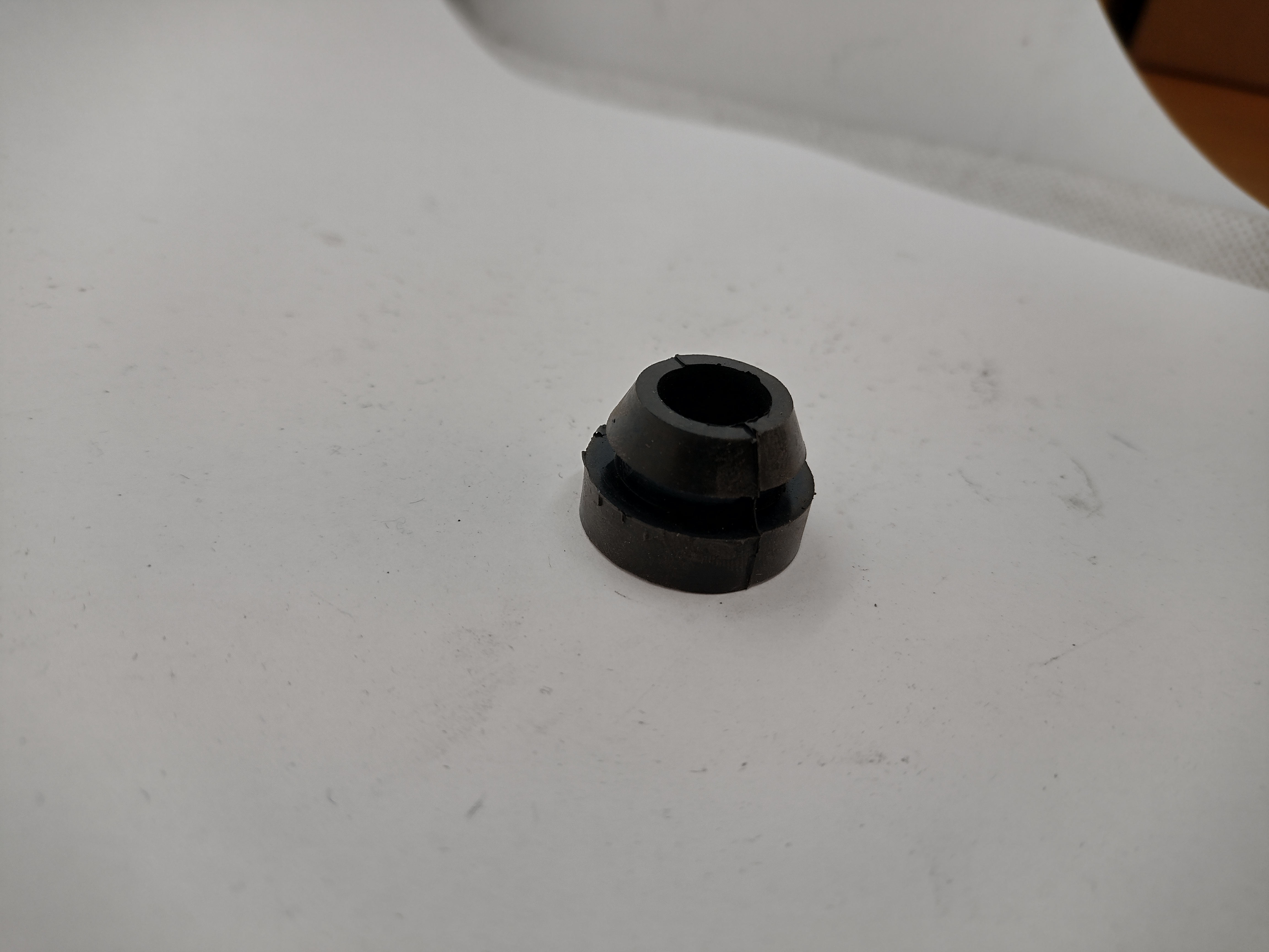 Peugeot / Citroen Lagerung, Kühler 038256 NEU NOS NEW OEM