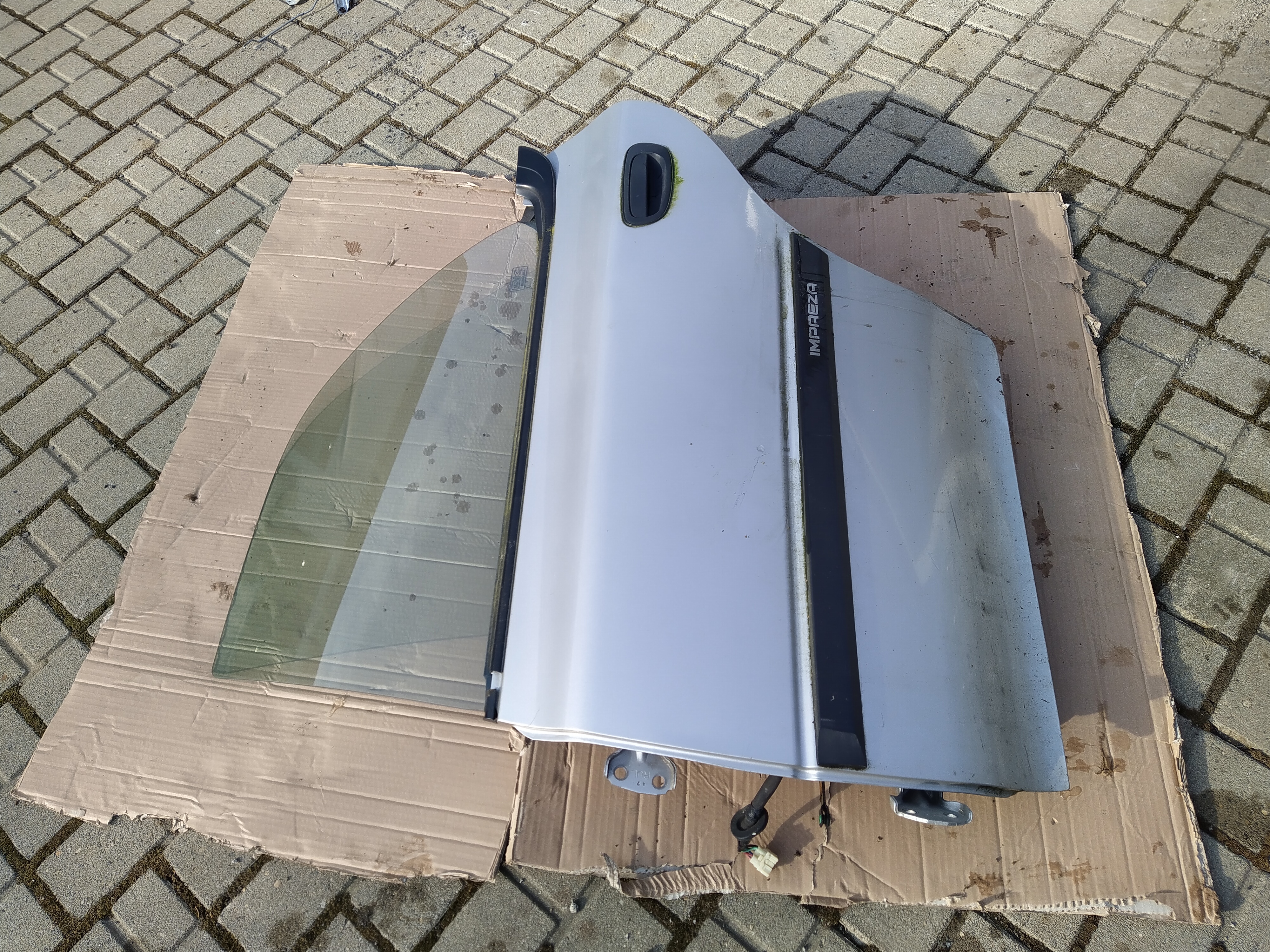 Tür Seitentür hinten links silber von Subaru Impreza GC GF 92-00