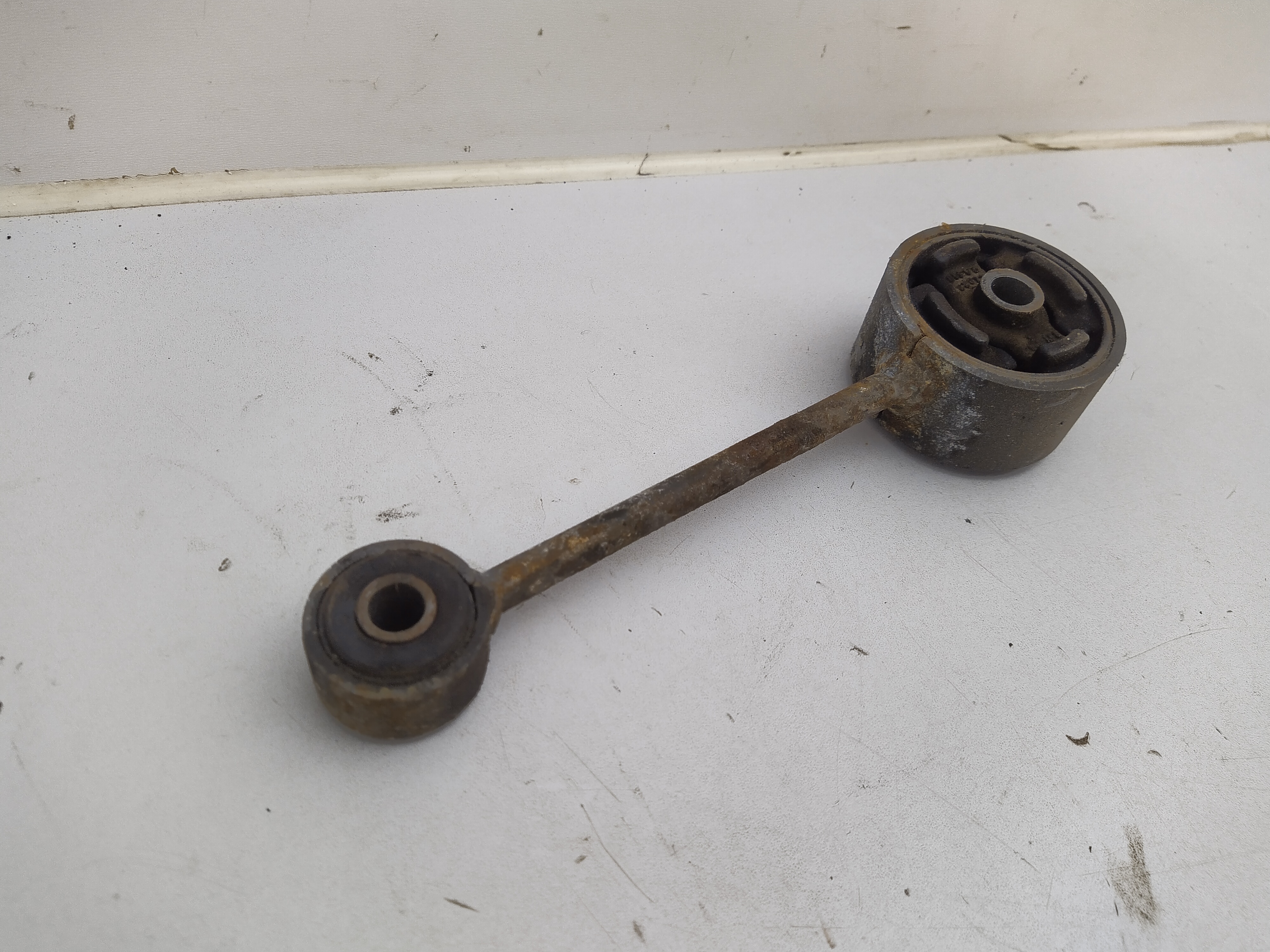 Getriebe Drehmomentstütze Lager von Subaru Legacy 1 BC BJF