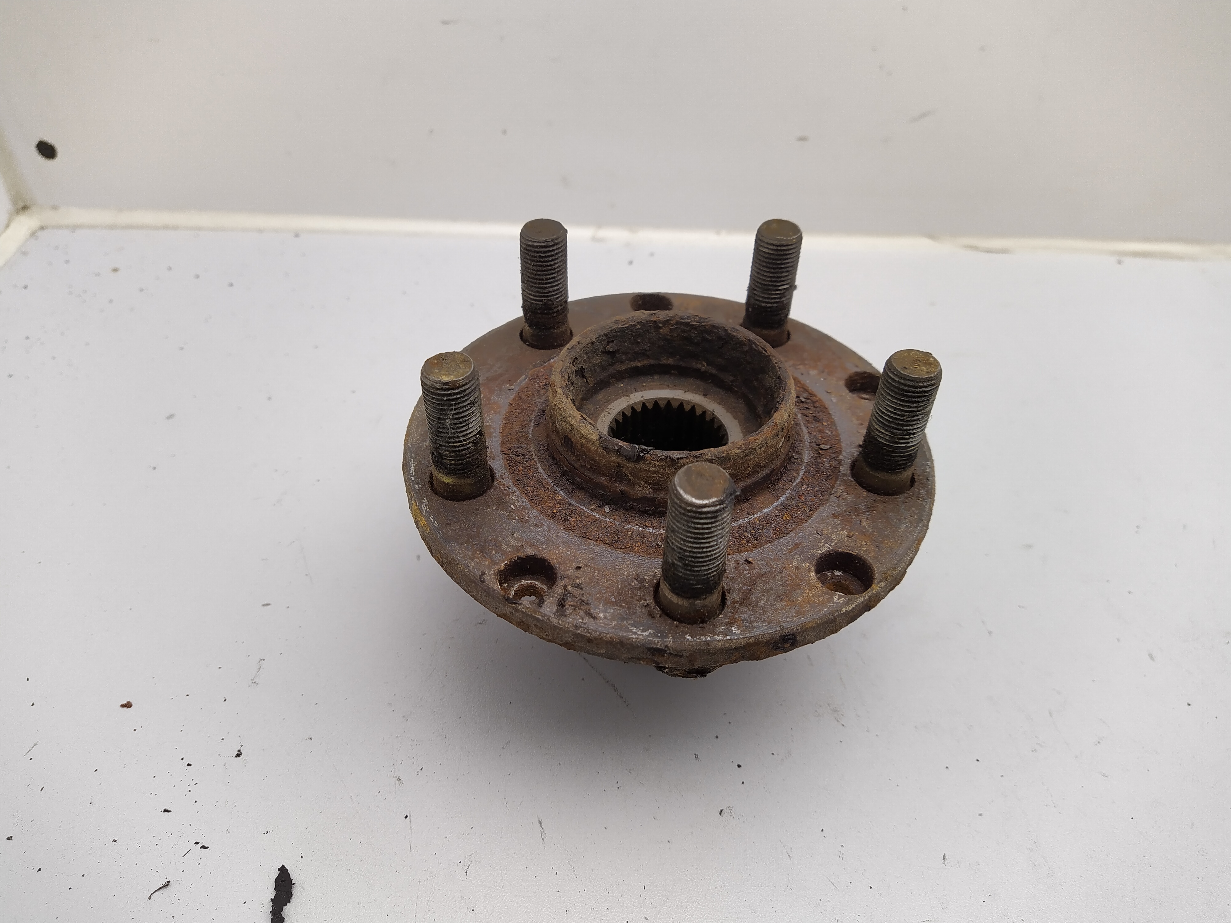 Radnabe vorne 5x100 Subaru Impreza Legacy Outback Forester